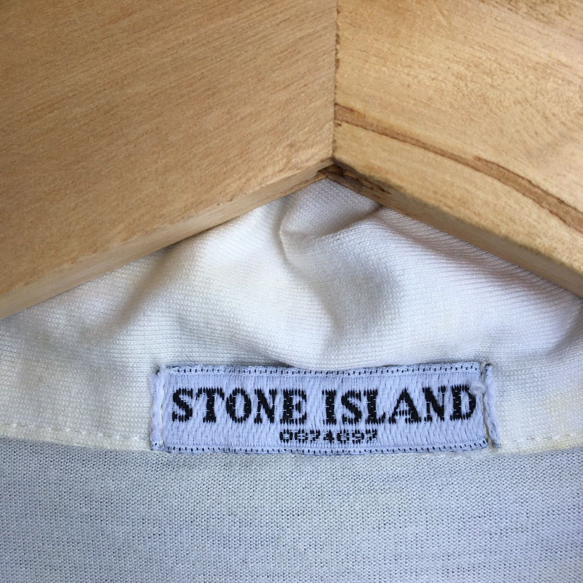 Stone Island Authentic Vintage Stone Island White Polo Side Logo Size US L / EU 52-54 / 3 - 8 Thumbnail