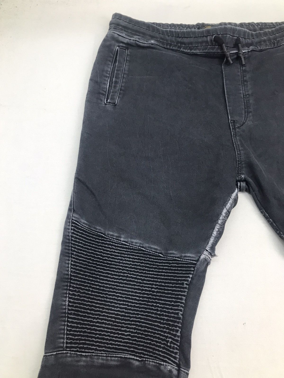 Zara Zara men stretchable denim distressed jogger pant Size US 34 / EU 50 - 6 Thumbnail