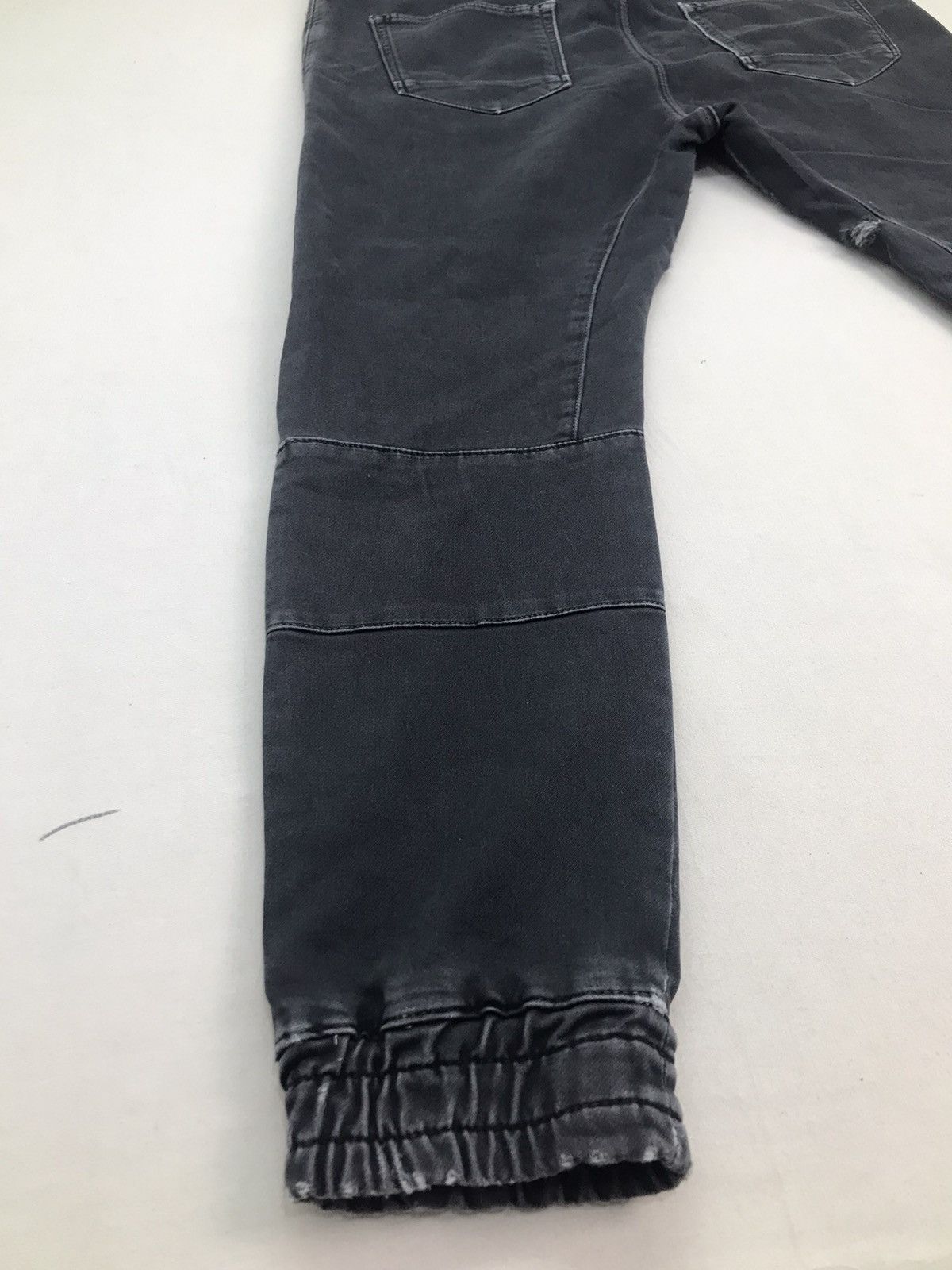 Zara Zara men stretchable denim distressed jogger pant Size US 34 / EU 50 - 21 Thumbnail