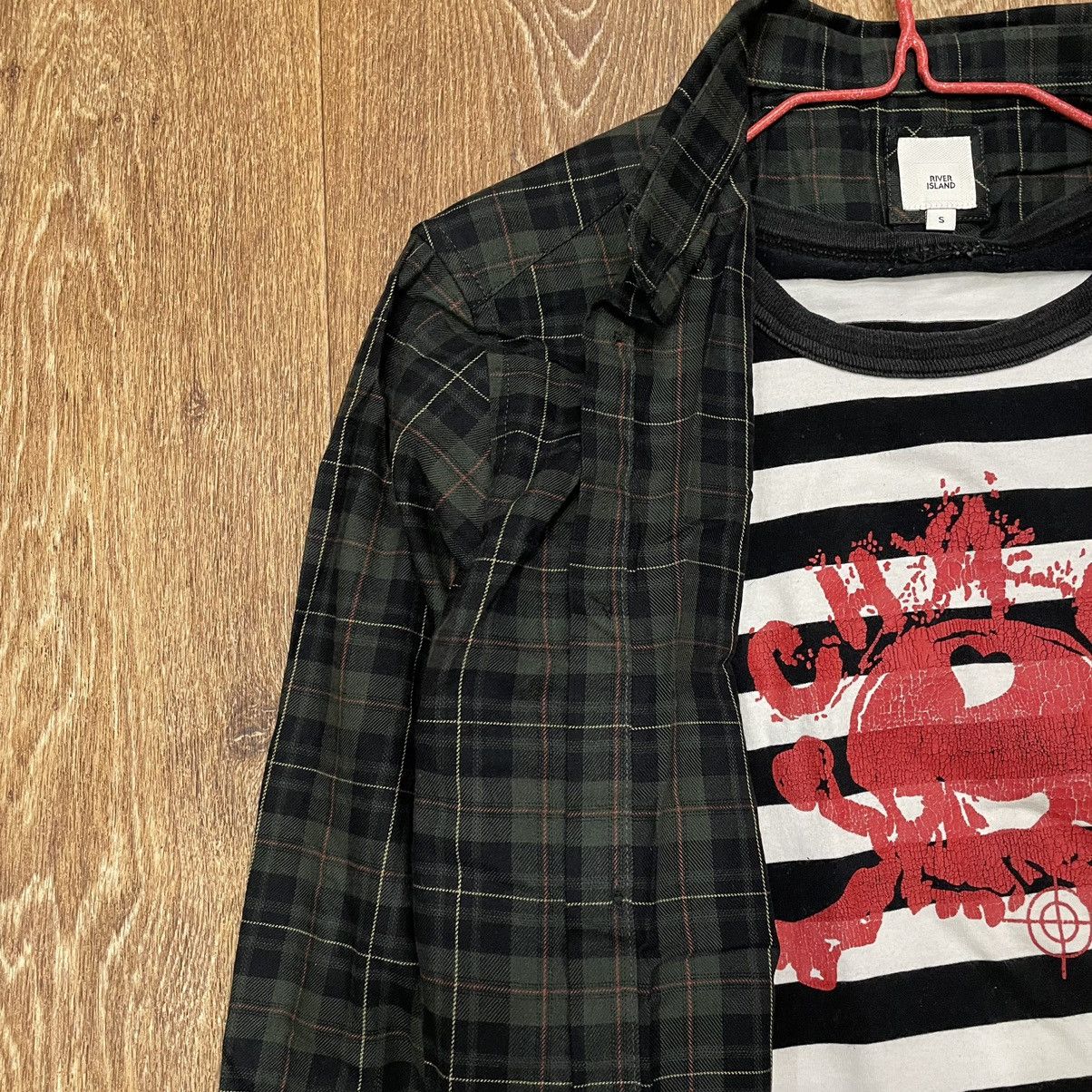 Vintage Vintage 90s Plaid Shirt Graphic Tee Streetwear Grunge Boxy S Size US S / EU 44-46 / 1 - 5 Thumbnail