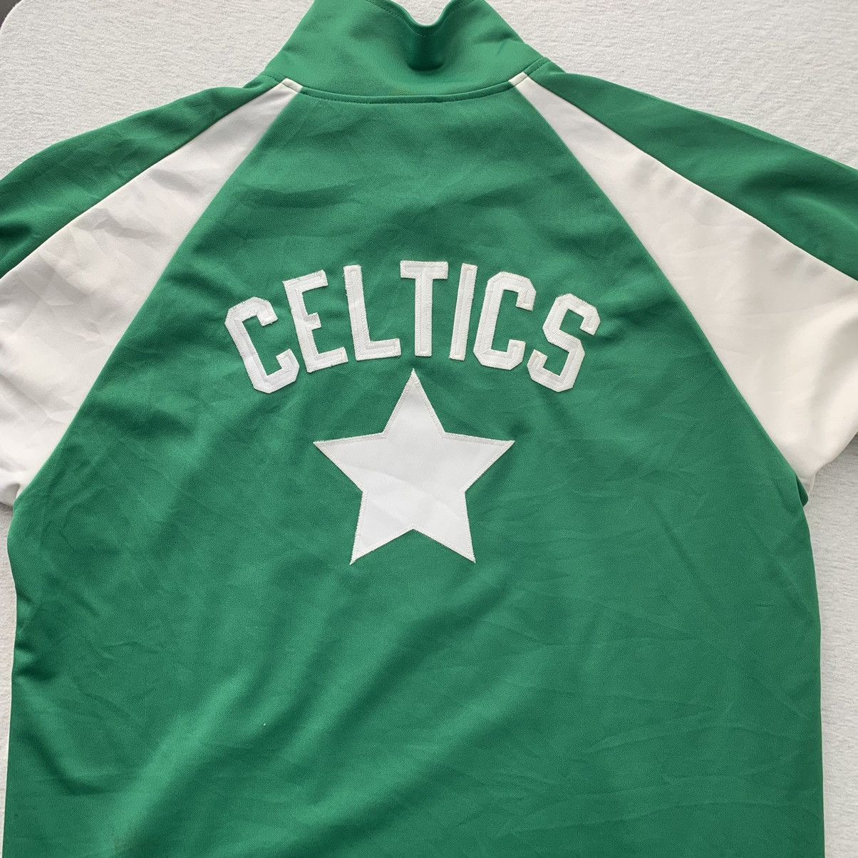 Vintage Boston Celtic hotsell majestic hardwood classic warm up VERY RARE