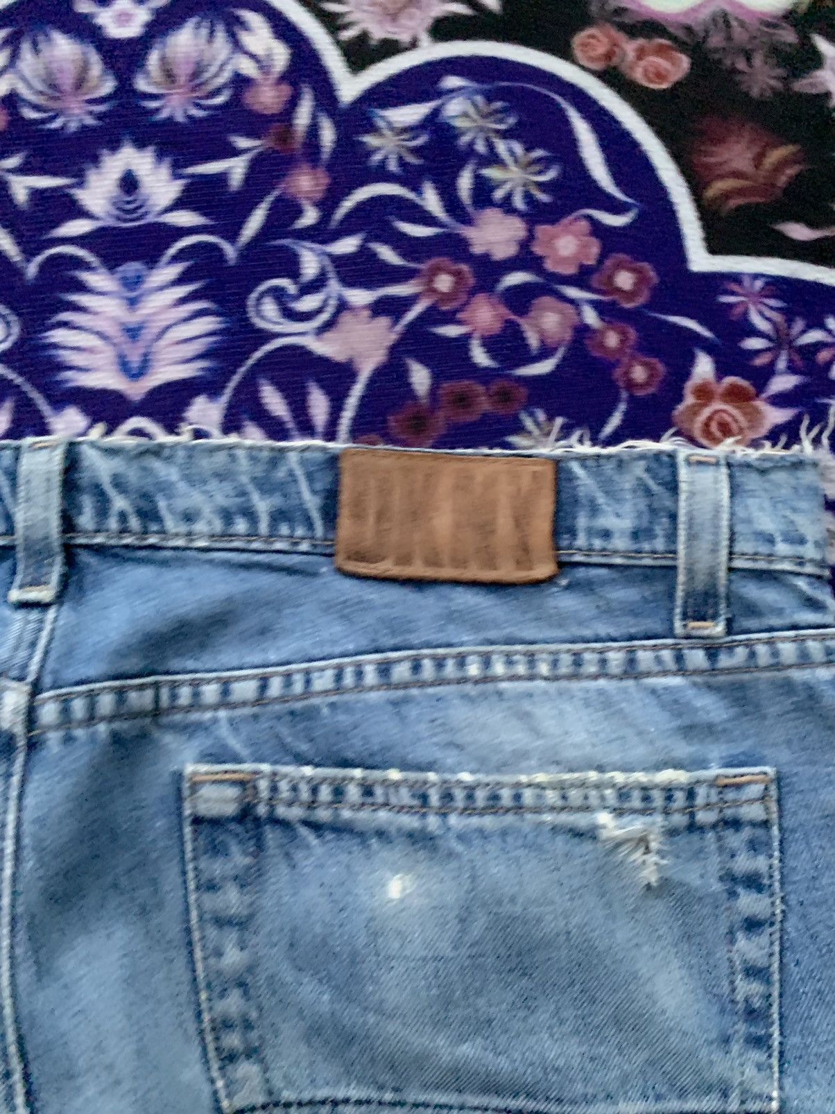DKNY × Designer Vintage DKNY Faded Distressed Denim Size US 35 - 12 Thumbnail