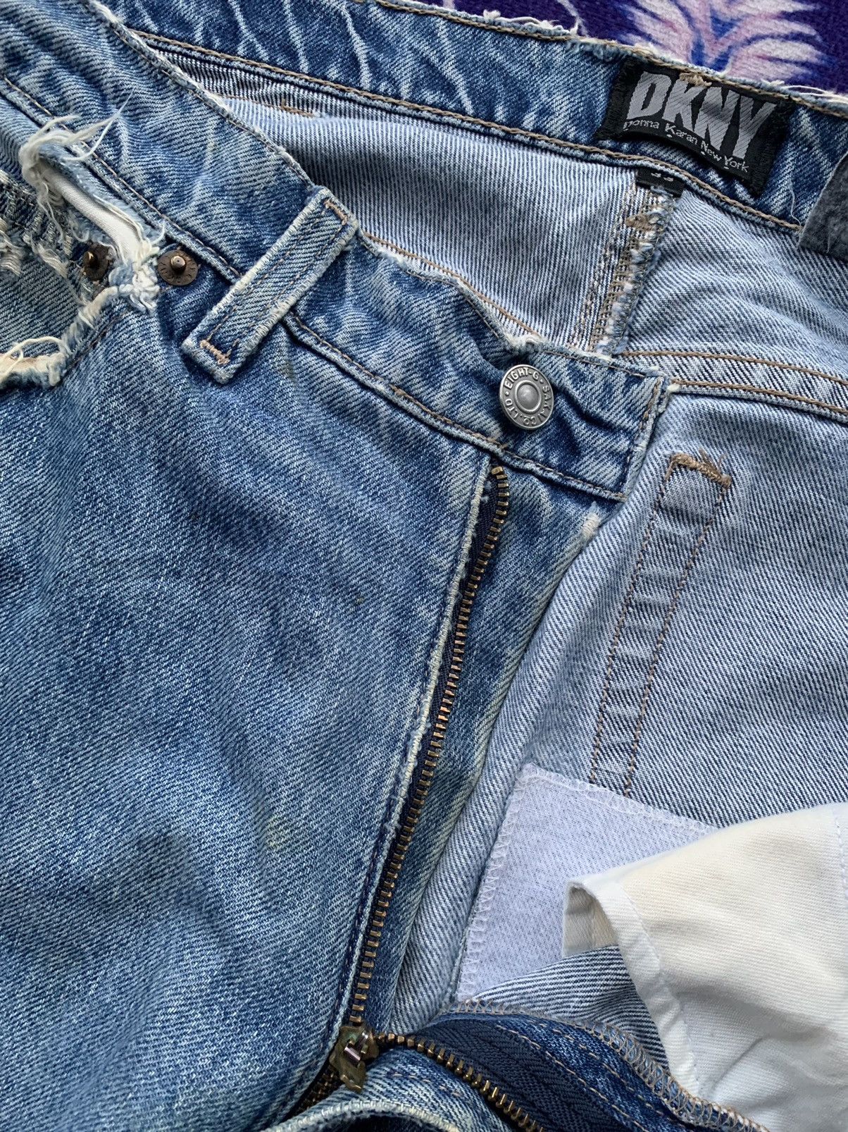 DKNY × Designer Vintage DKNY Faded Distressed Denim Size US 35 - 4 Thumbnail