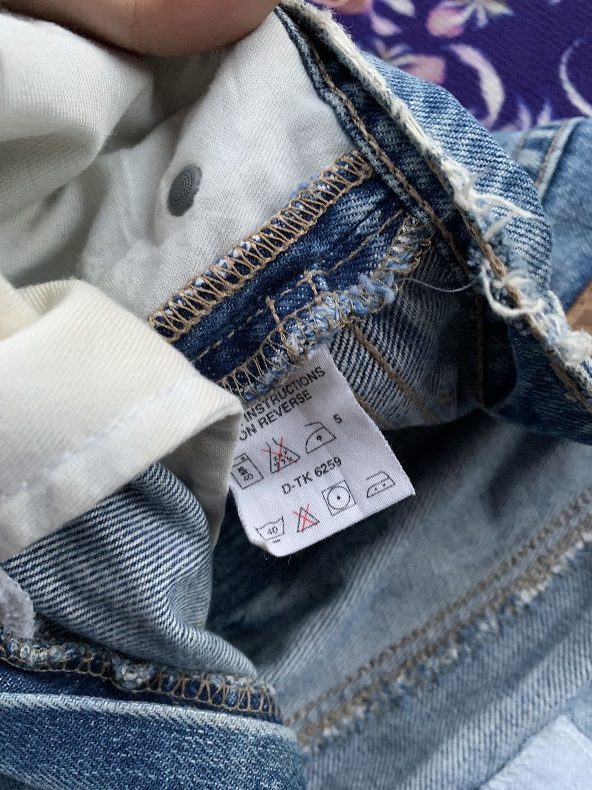 DKNY × Designer Vintage DKNY Faded Distressed Denim Size US 35 - 6 Thumbnail