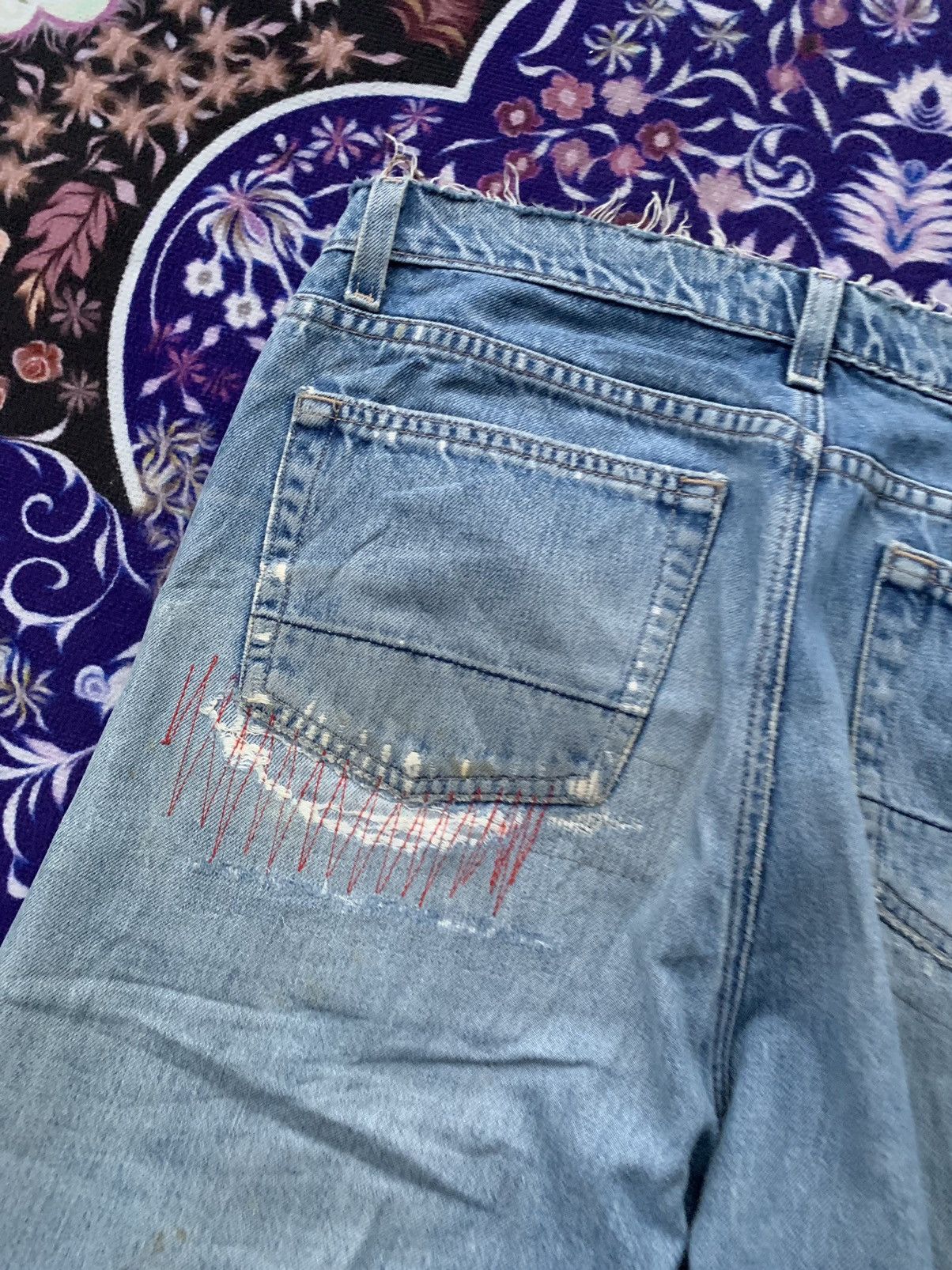 DKNY × Designer Vintage DKNY Faded Distressed Denim Size US 35 - 11 Thumbnail