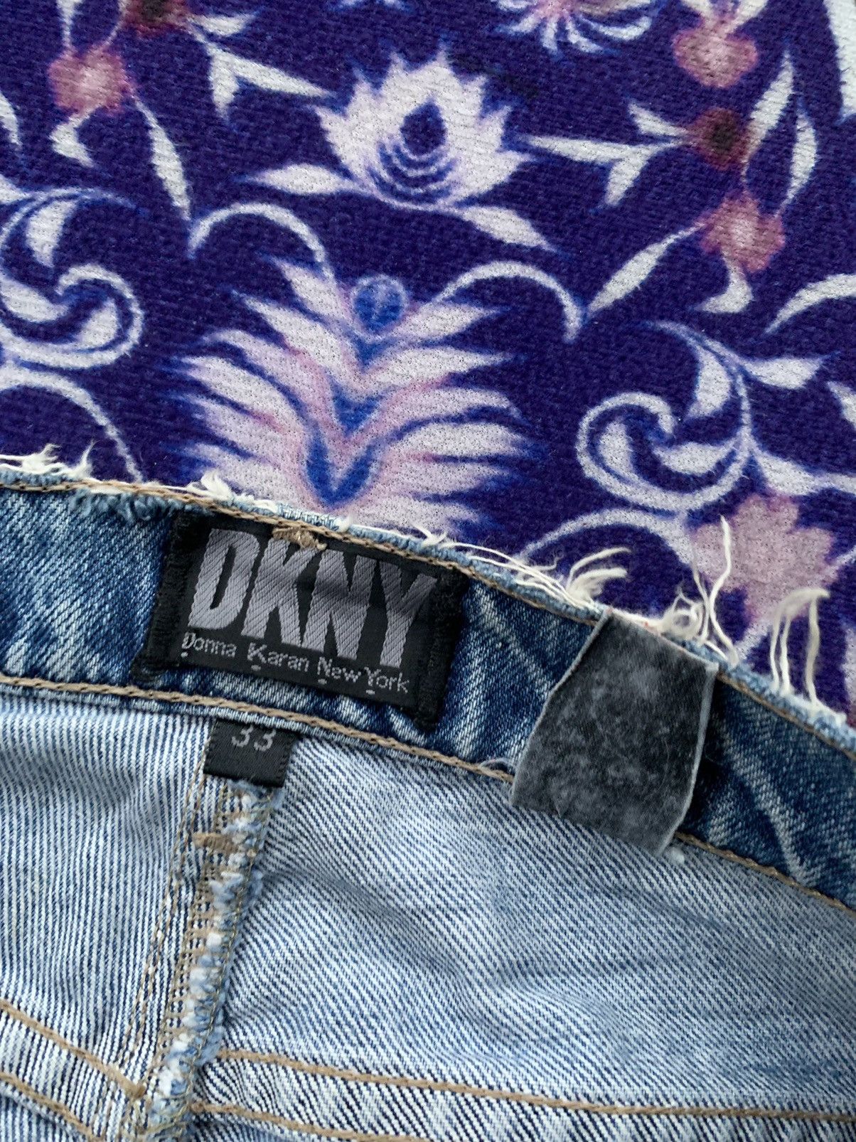 DKNY × Designer Vintage DKNY Faded Distressed Denim Size US 35 - 5 Thumbnail
