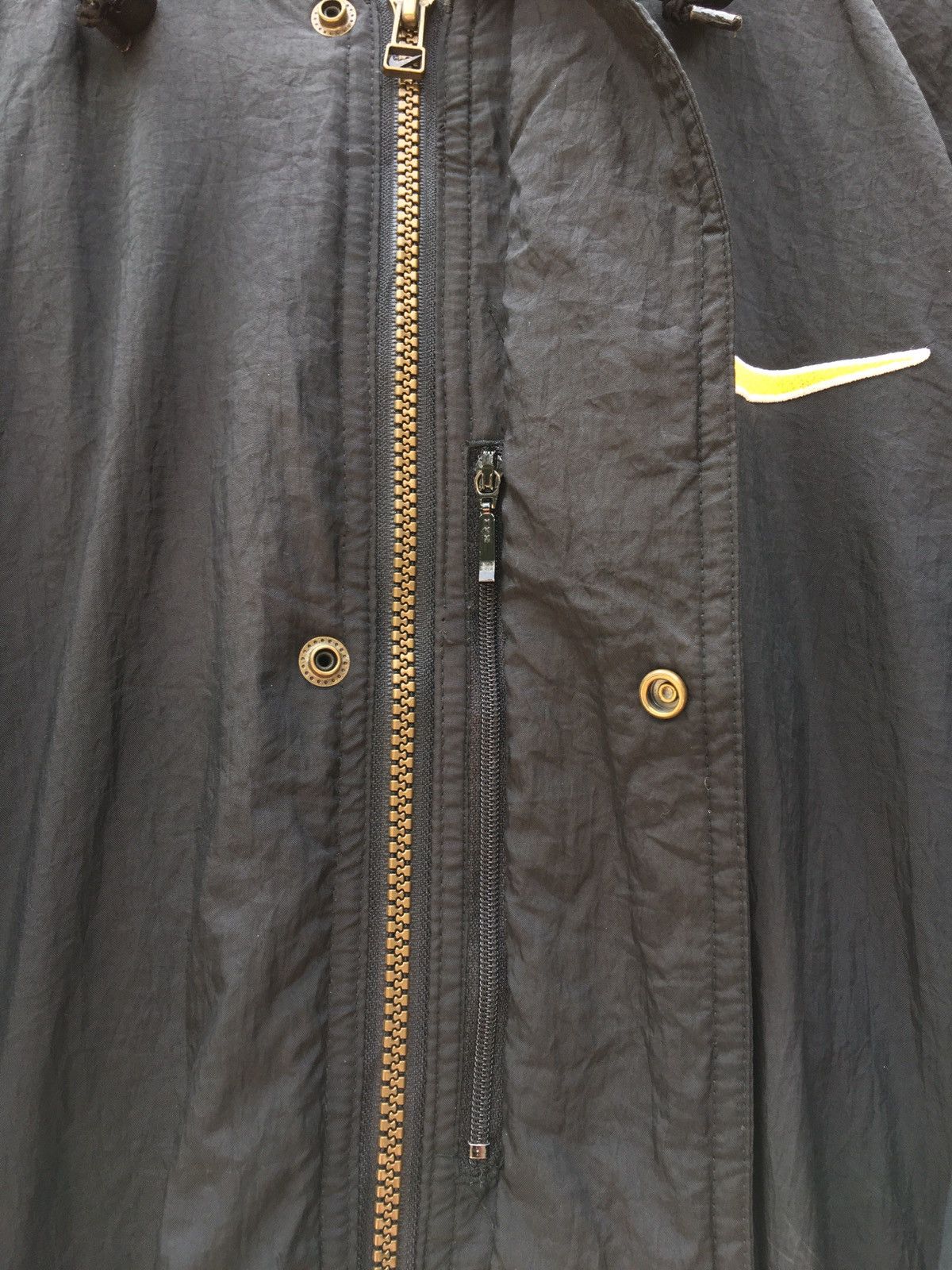 Nike Vintage Nike Swoosh Big Logo Raincoats /Puffer Jacket Size US M / EU 48-50 / 2 - 9 Thumbnail