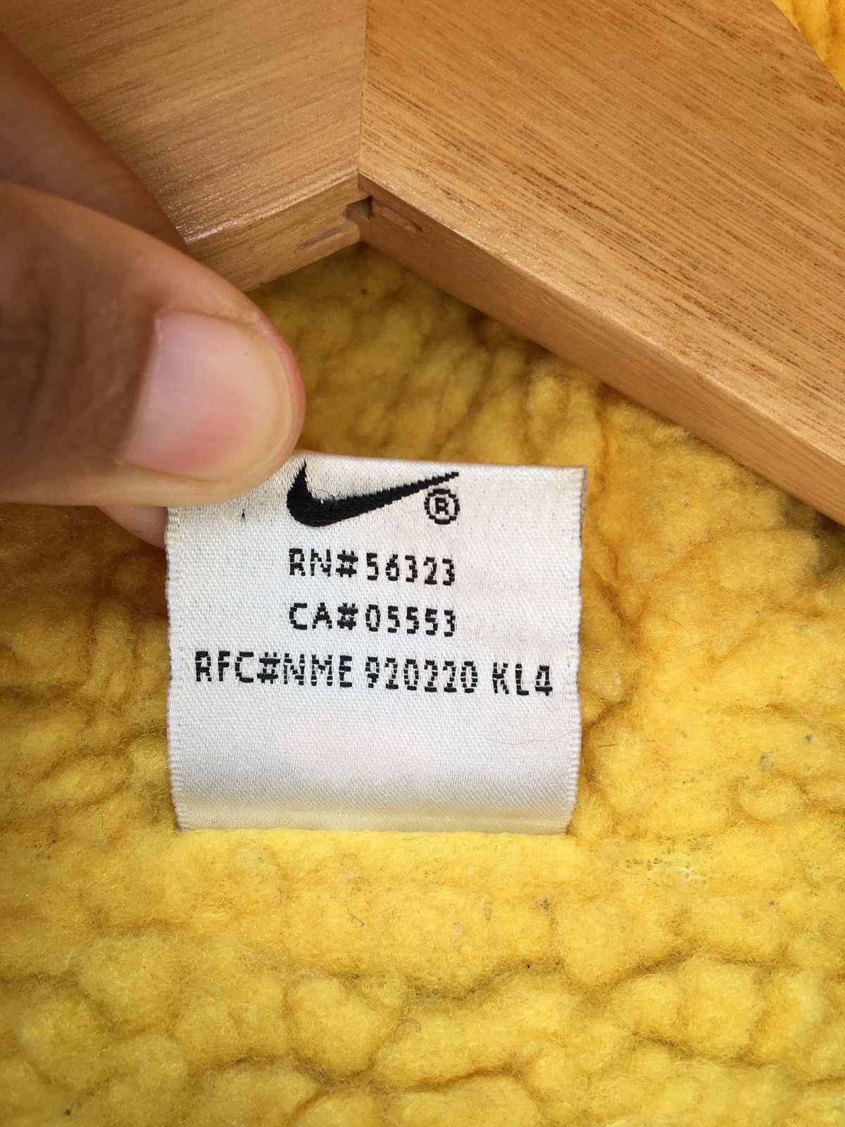 Nike Vintage Nike Swoosh Big Logo Raincoats /Puffer Jacket Size US M / EU 48-50 / 2 - 8 Thumbnail