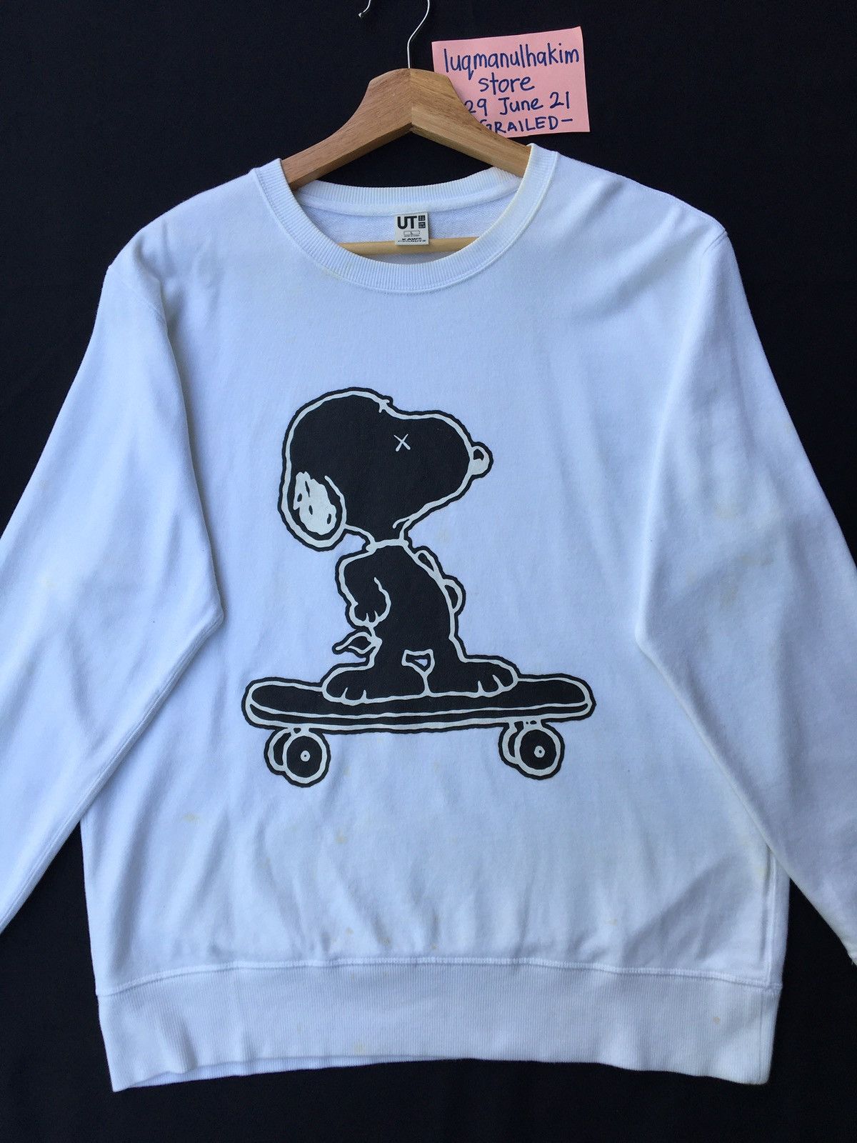 Kaws × Uniqlo Rare Joe Kaws x Uniqlo Peanuts Snoopy Sweatshirt Size US L / EU 52-54 / 3 - 3 Thumbnail