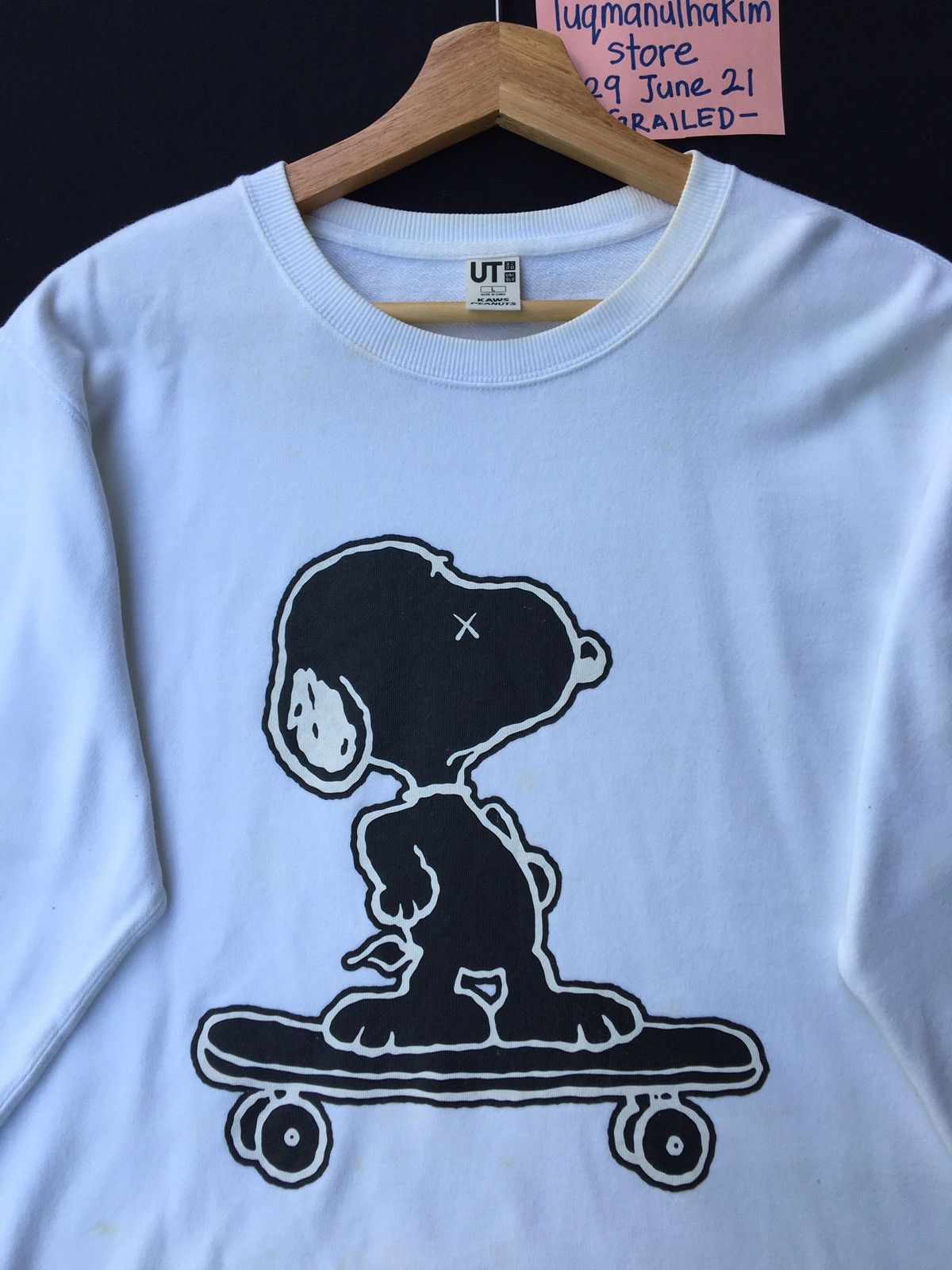 Kaws × Uniqlo Rare Joe Kaws x Uniqlo Peanuts Snoopy Sweatshirt Size US L / EU 52-54 / 3 - 6 Thumbnail