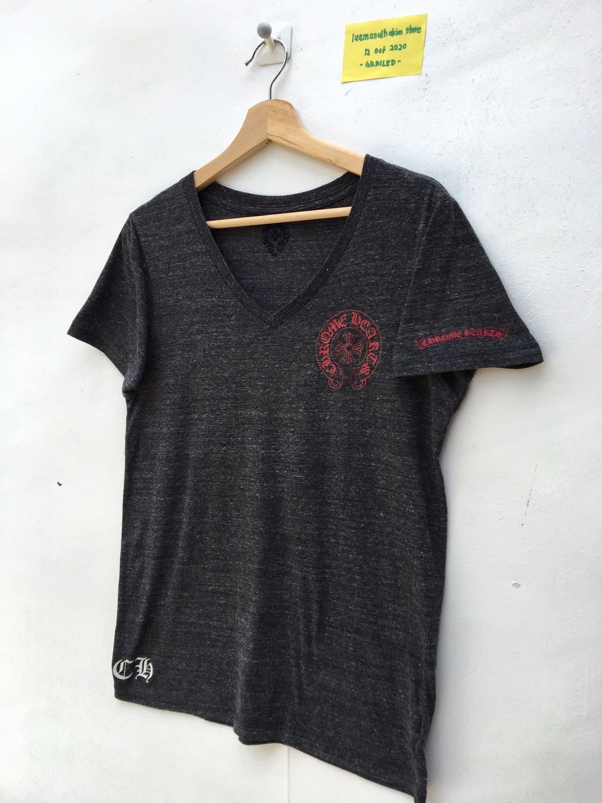 Chrome Hearts CHROME HEARTS MADE IN USA V NECK RED LOGOS T-SHIRTS Size US S / EU 44-46 / 1 - 5 Thumbnail