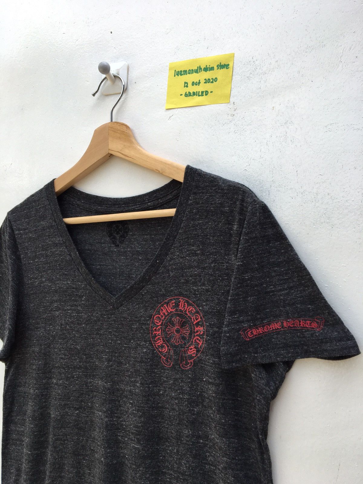 Chrome Hearts CHROME HEARTS MADE IN USA V NECK RED LOGOS T-SHIRTS Size US S / EU 44-46 / 1 - 8 Thumbnail