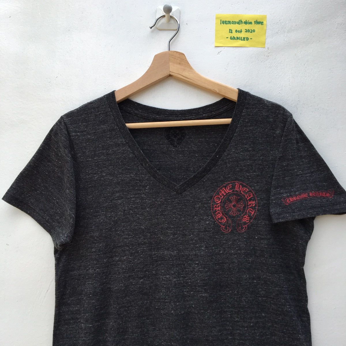 Chrome Hearts CHROME HEARTS MADE IN USA V NECK RED LOGOS T-SHIRTS Size US S / EU 44-46 / 1 - 7 Thumbnail