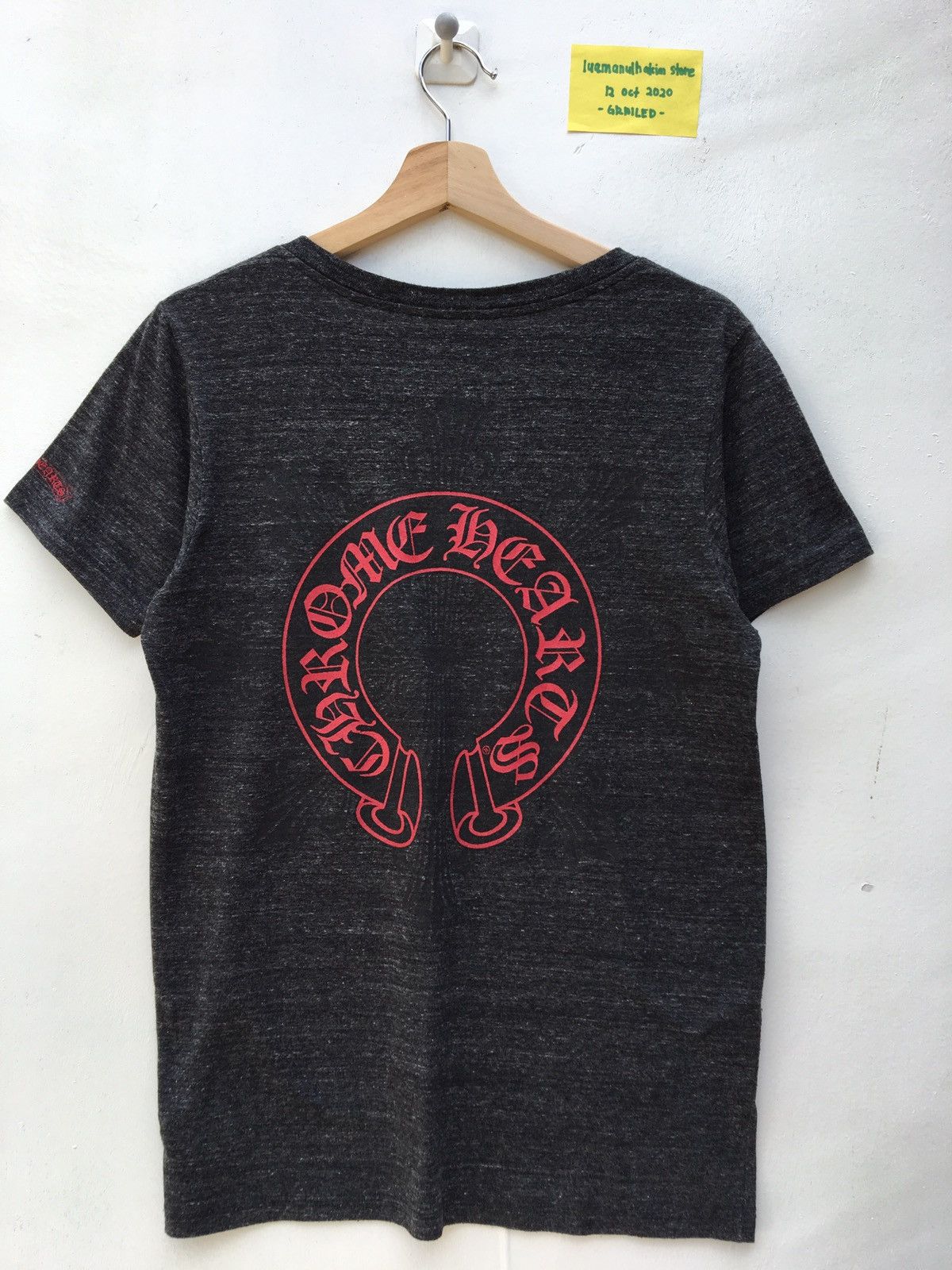 Chrome Hearts CHROME HEARTS MADE IN USA V NECK RED LOGOS T-SHIRTS Size US S / EU 44-46 / 1 - 1 Thumbnail