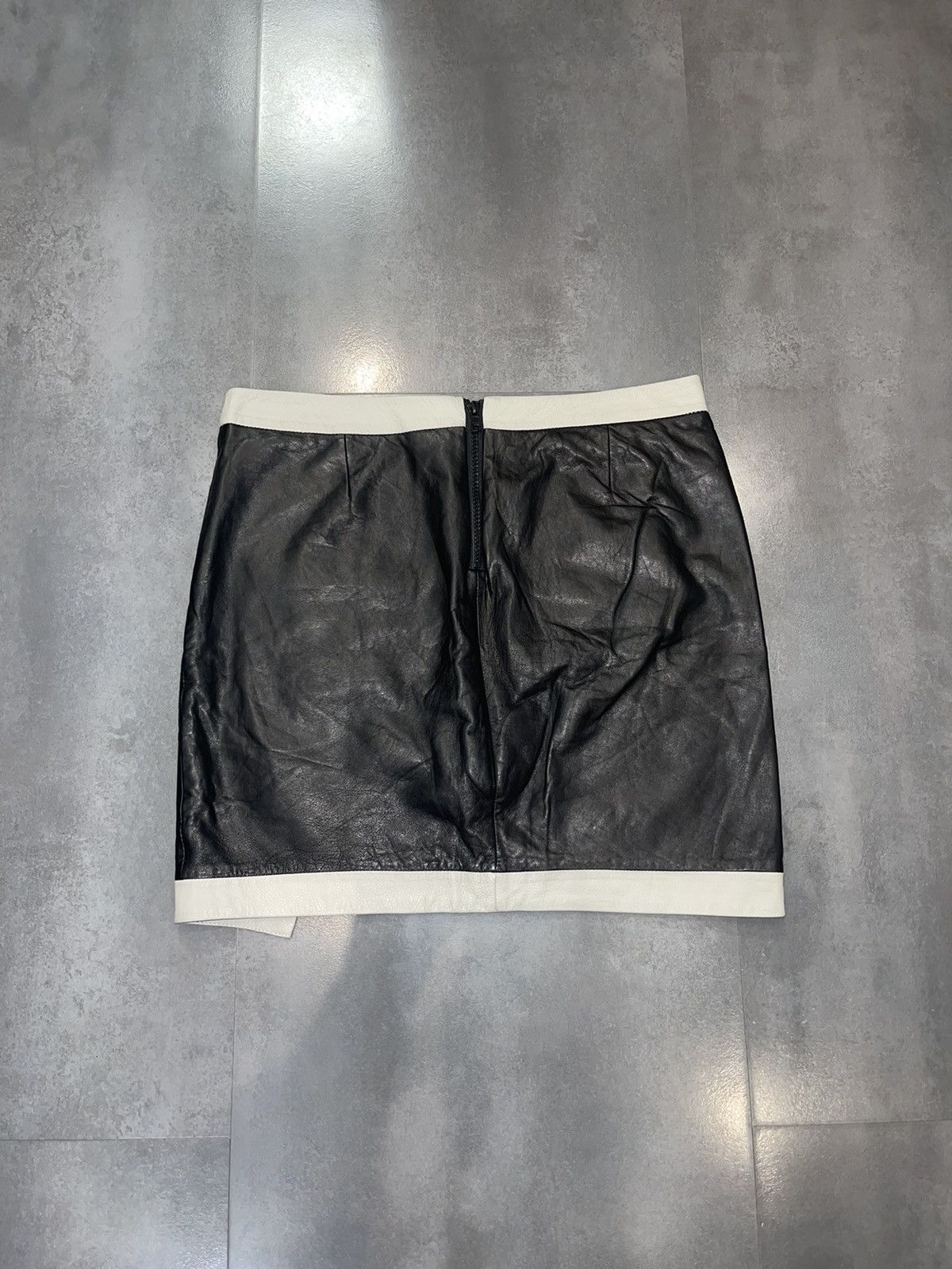 Helmut Lang Helmut Lang Two Tone Black Lamb Leather Skirt Size 28" / US 6 / IT 42 - 6 Thumbnail