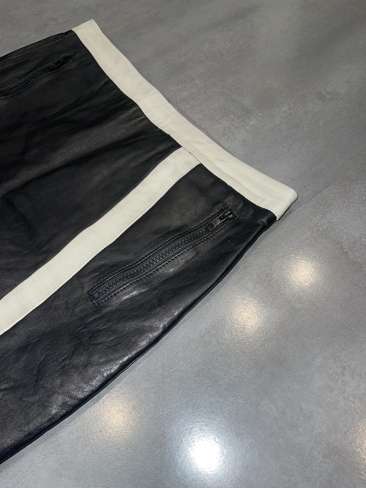 Helmut Lang Helmut Lang Two Tone Black Lamb Leather Skirt Size 28" / US 6 / IT 42 - 4 Thumbnail