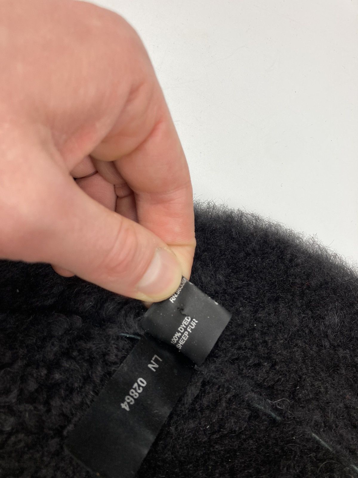 Miu Miu MIU MIU for Prada Dyed sheepskin bucket hat Size ONE SIZE - 6 Thumbnail
