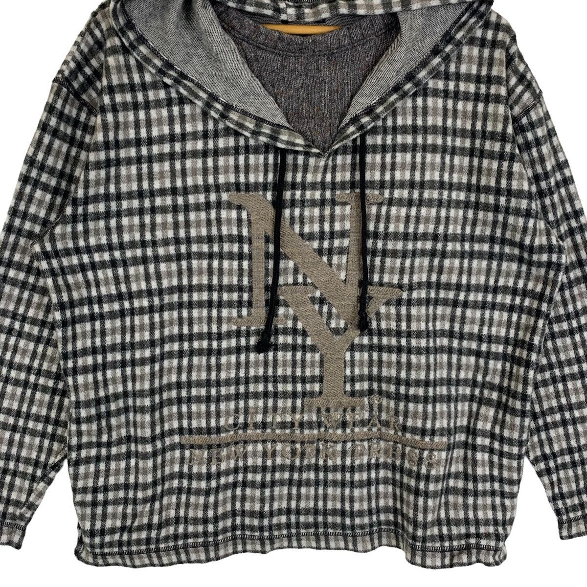 Vintage New York Press Made In Seattle Tartan Fleece Hoodie Pullover Size L / US 10 / IT 46 - 7 Thumbnail