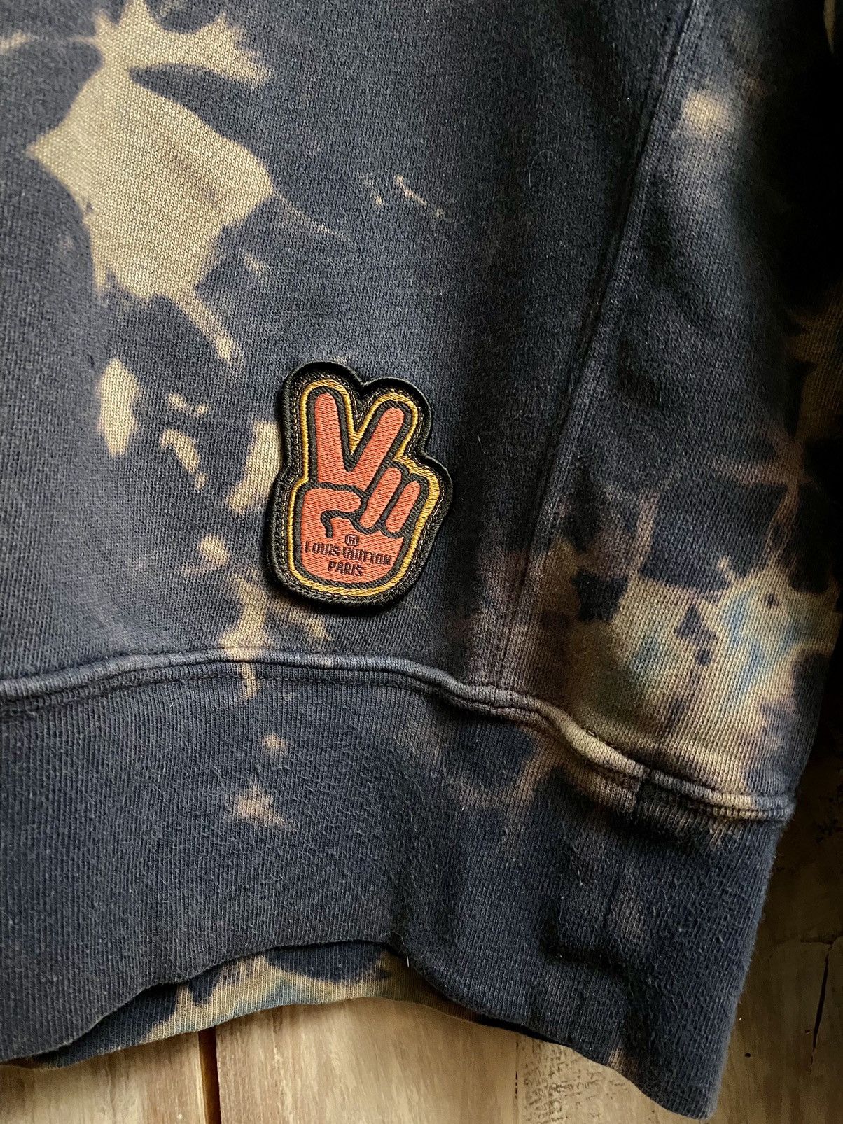 Louis Vuitton Louis Vuitton tie & dye sweatshirt M Size US M / EU 48-50 / 2 - 14 Thumbnail