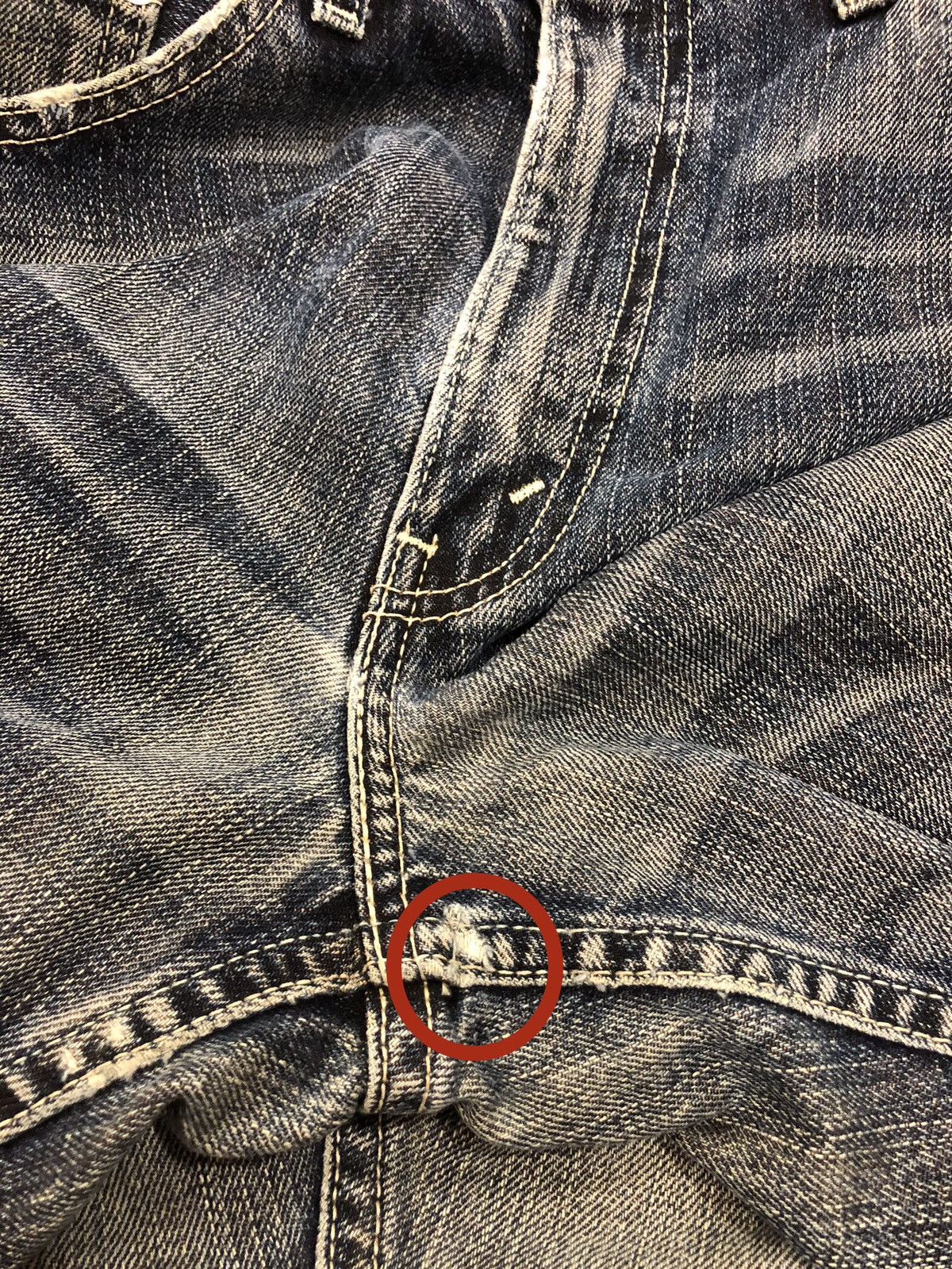 Le Grande Bleu (L.G.B.) Levi’s 517 Flare Jeans Distressed Jeans Size US 33 - 20 Thumbnail