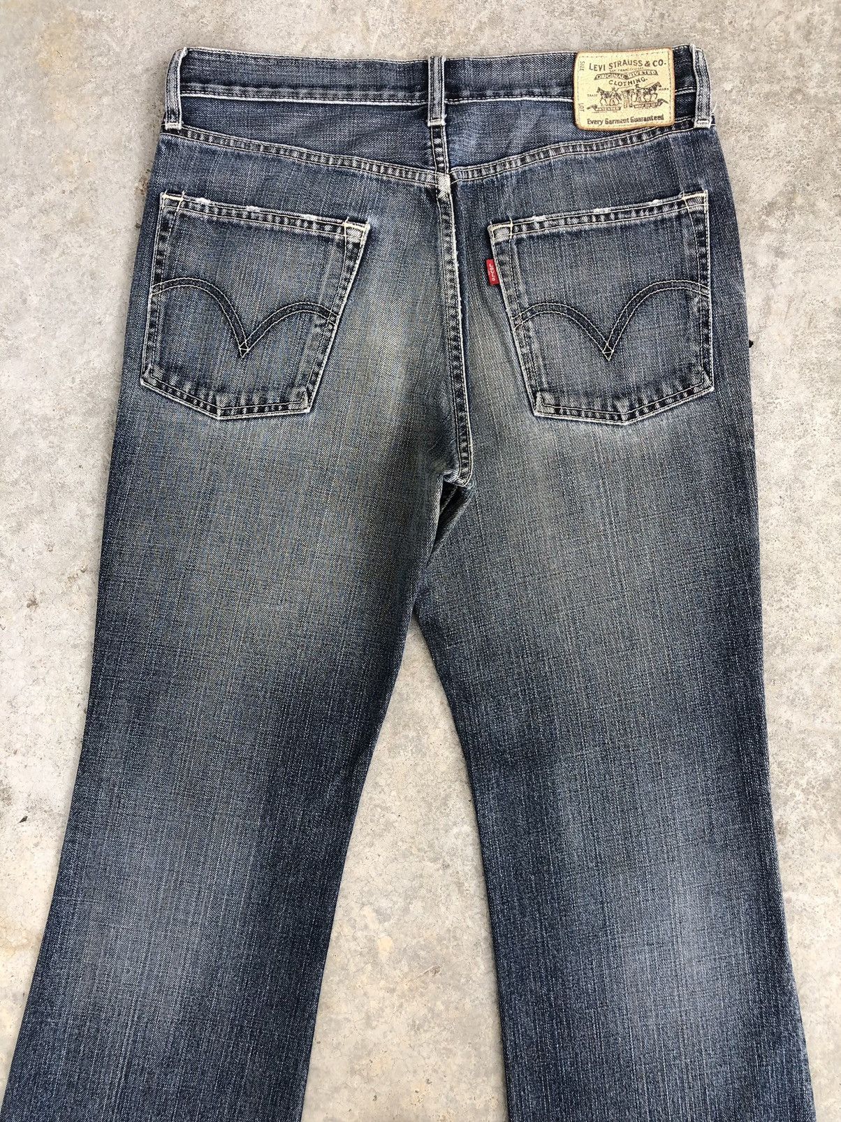 Le Grande Bleu (L.G.B.) Levi’s 517 Flare Jeans Distressed Jeans Size US 33 - 8 Thumbnail
