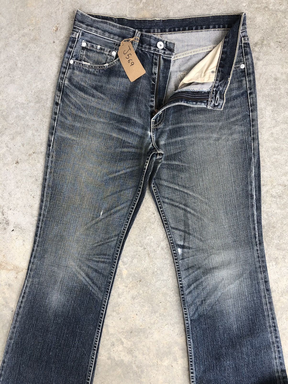 Le Grande Bleu (L.G.B.) Levi’s 517 Flare Jeans Distressed Jeans Size US 33 - 3 Thumbnail