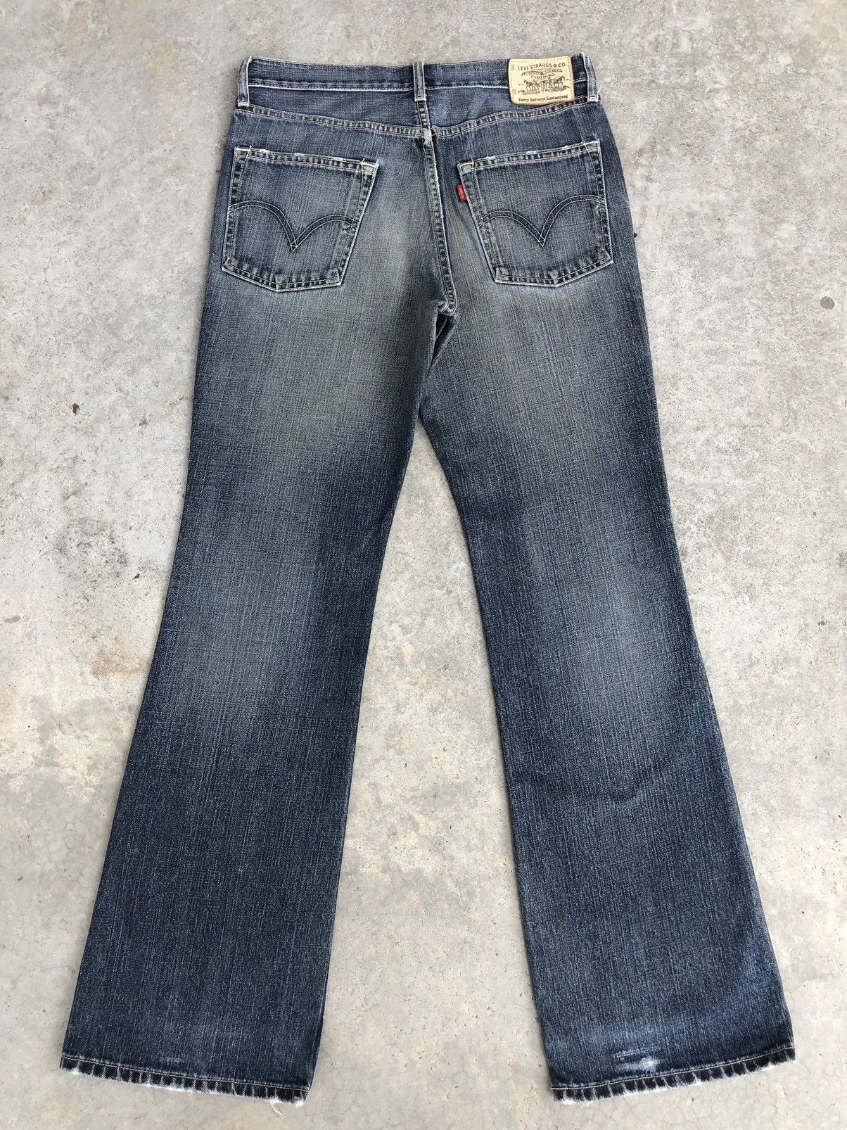 Le Grande Bleu (L.G.B.) Levi’s 517 Flare Jeans Distressed Jeans Size US 33 - 2 Thumbnail