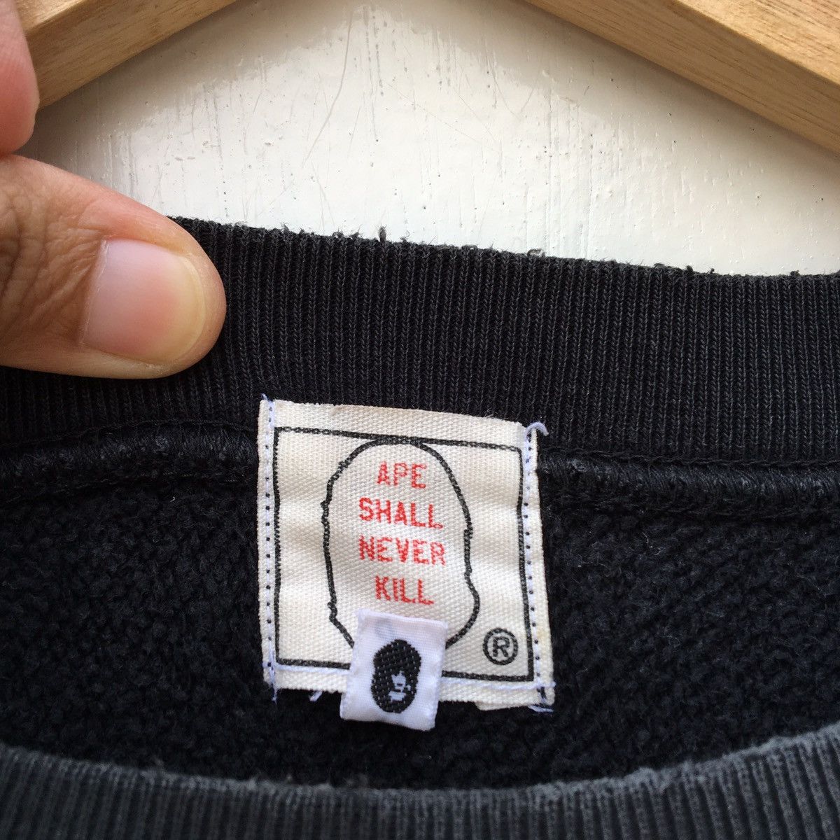 Bape Vintage Jewelry Crewneck Size US M / EU 48-50 / 2 - 8 Thumbnail