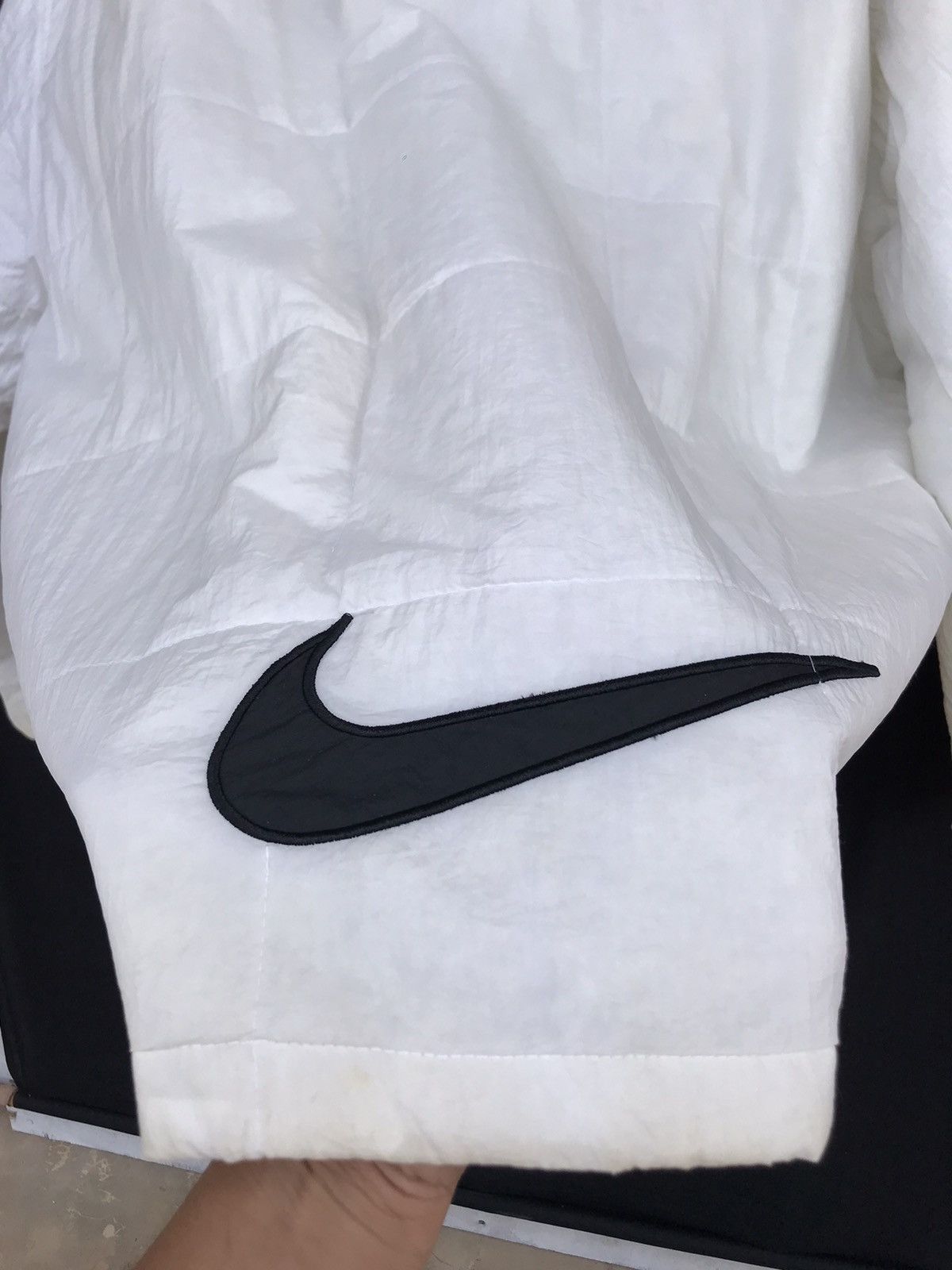 Nike Vintage Nike Puffer Jacket Size US L / EU 52-54 / 3 - 9 Thumbnail