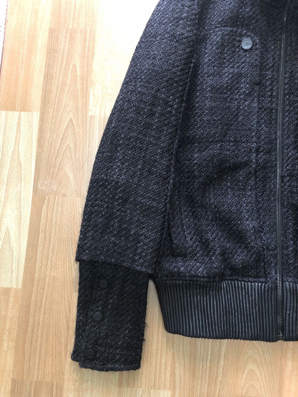 Chanel Chanel Tweed Wool Bomber Jacket Woman Size 38 Size S / US 4 / IT 40 - 7 Thumbnail