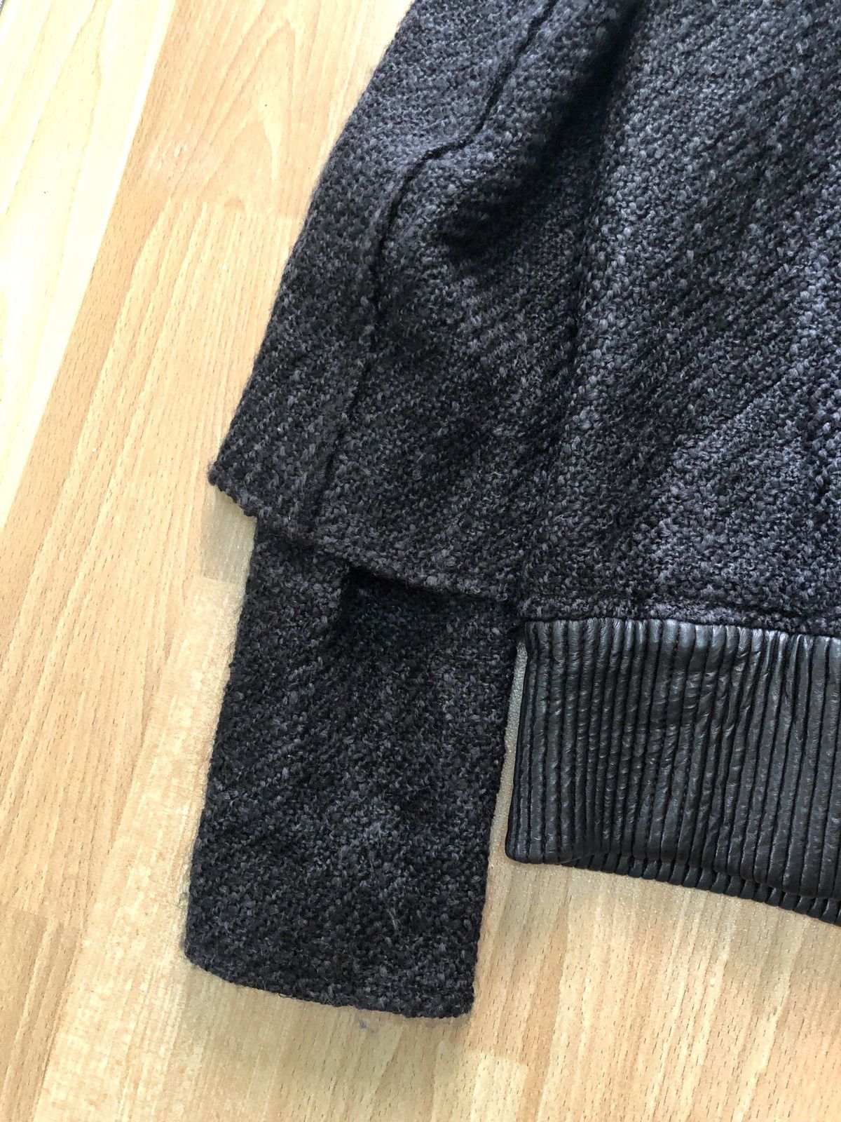 Chanel Chanel Tweed Wool Bomber Jacket Woman Size 38 Size S / US 4 / IT 40 - 4 Thumbnail