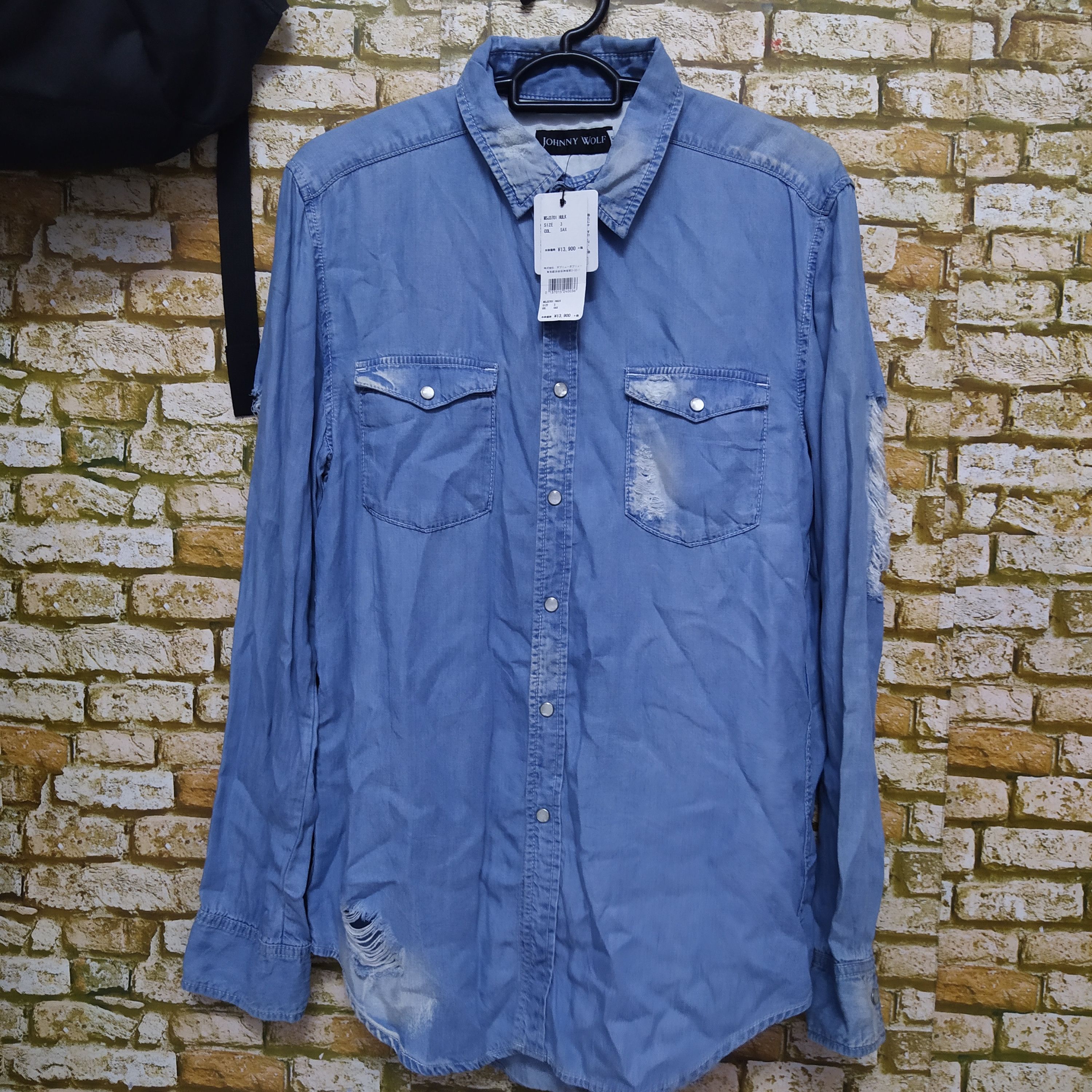 Japanese Brand JOHNNY WOLF DISTRESSED PEARL DENIM SHIRT (D79) Size US M / EU 48-50 / 2 - 1 Thumbnail