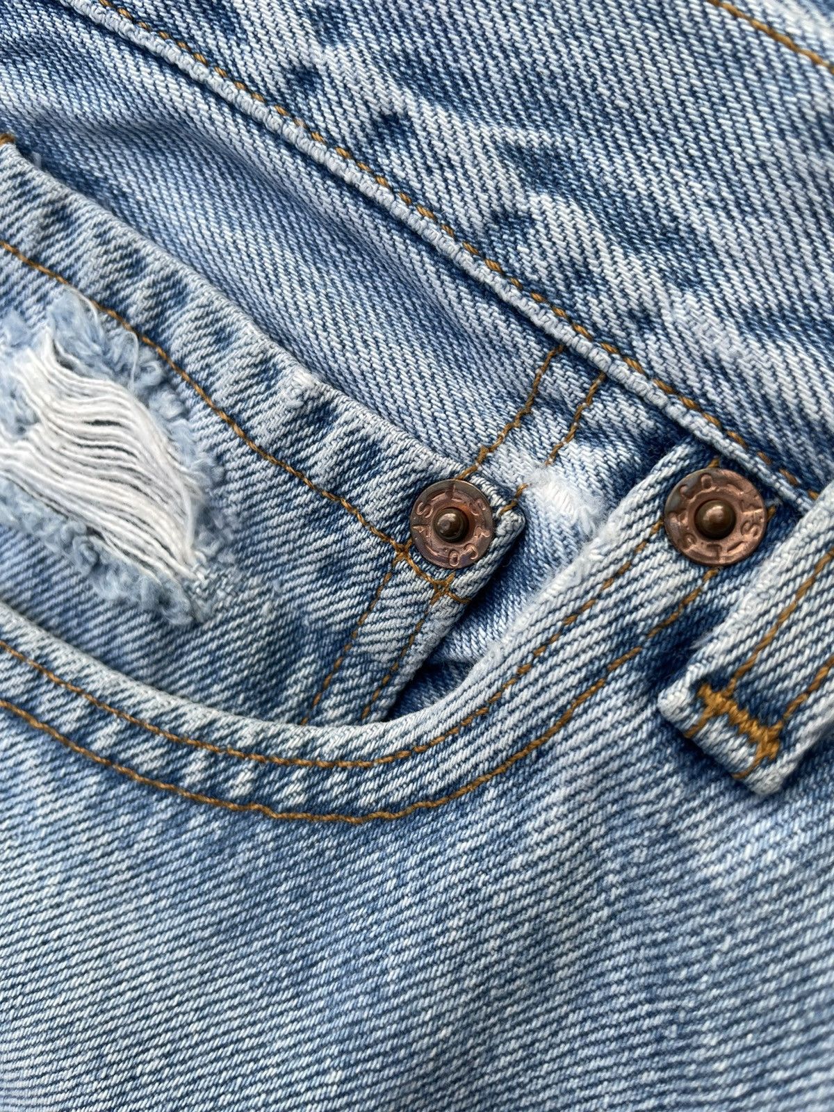 Le Grande Bleu (L.G.B.) Levis 501 e Usa Vintage 1995 Aging Distressed Denim Size US 30 / EU 46 - 20 Thumbnail