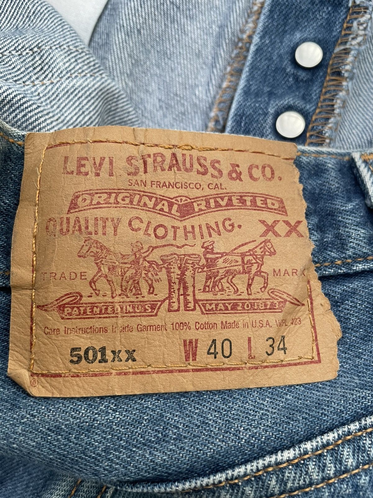 Le Grande Bleu (L.G.B.) Vintage Levi’s 501XX 1999 Usa Aging Wash Denim Size US 38 / EU 54 - 8 Thumbnail