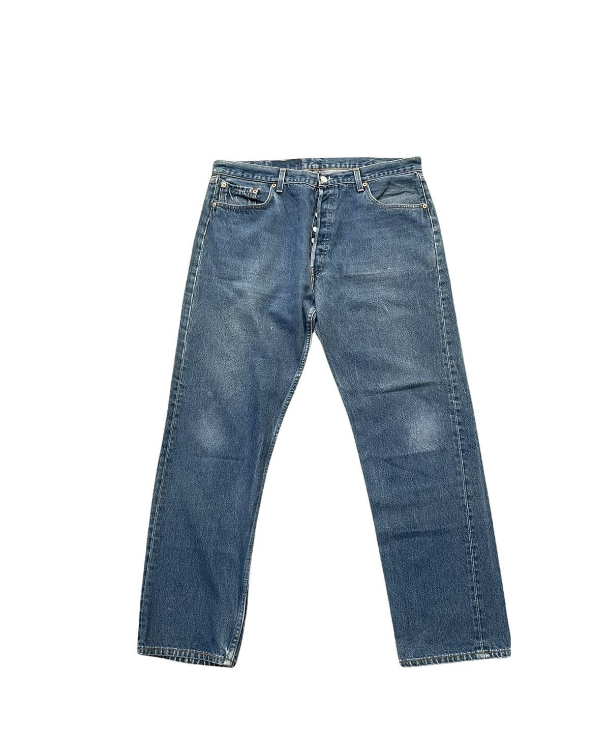 Le Grande Bleu (L.G.B.) Vintage Levi’s 501XX 1999 Usa Aging Wash Denim Size US 38 / EU 54 - 1 Thumbnail