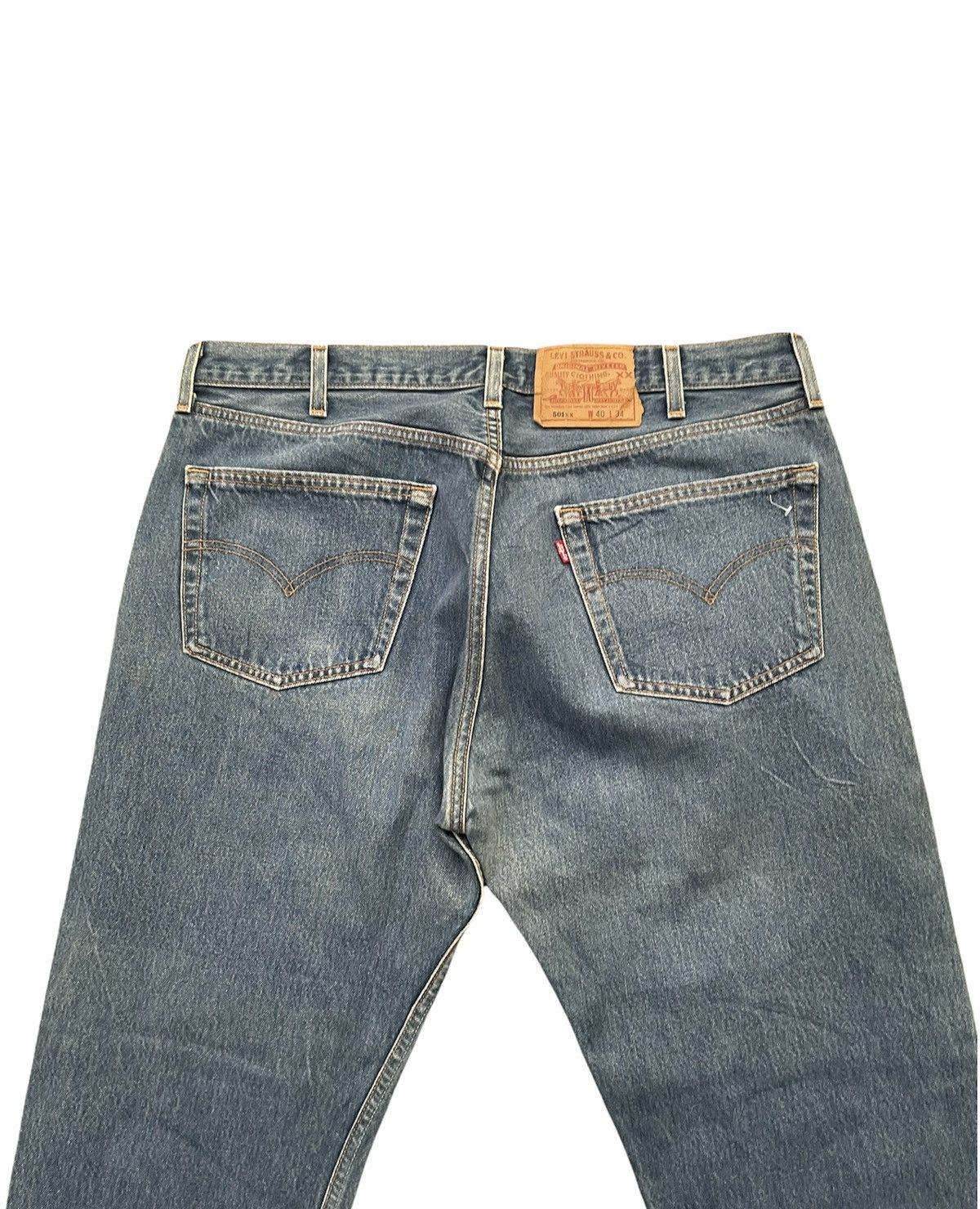 Le Grande Bleu (L.G.B.) Vintage Levi’s 501XX 1999 Usa Aging Wash Denim Size US 38 / EU 54 - 6 Thumbnail
