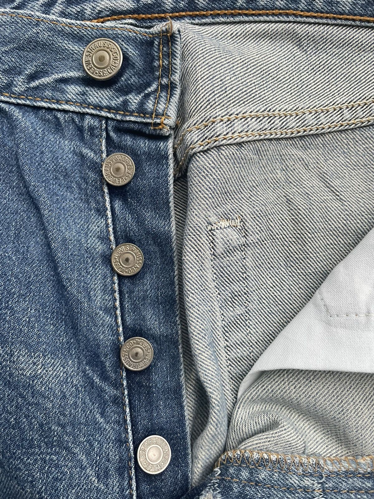 Levi's × Vintage Levi’s 501 e 2000 Usa Stone Aging Wash Size US 29 - 18 Thumbnail