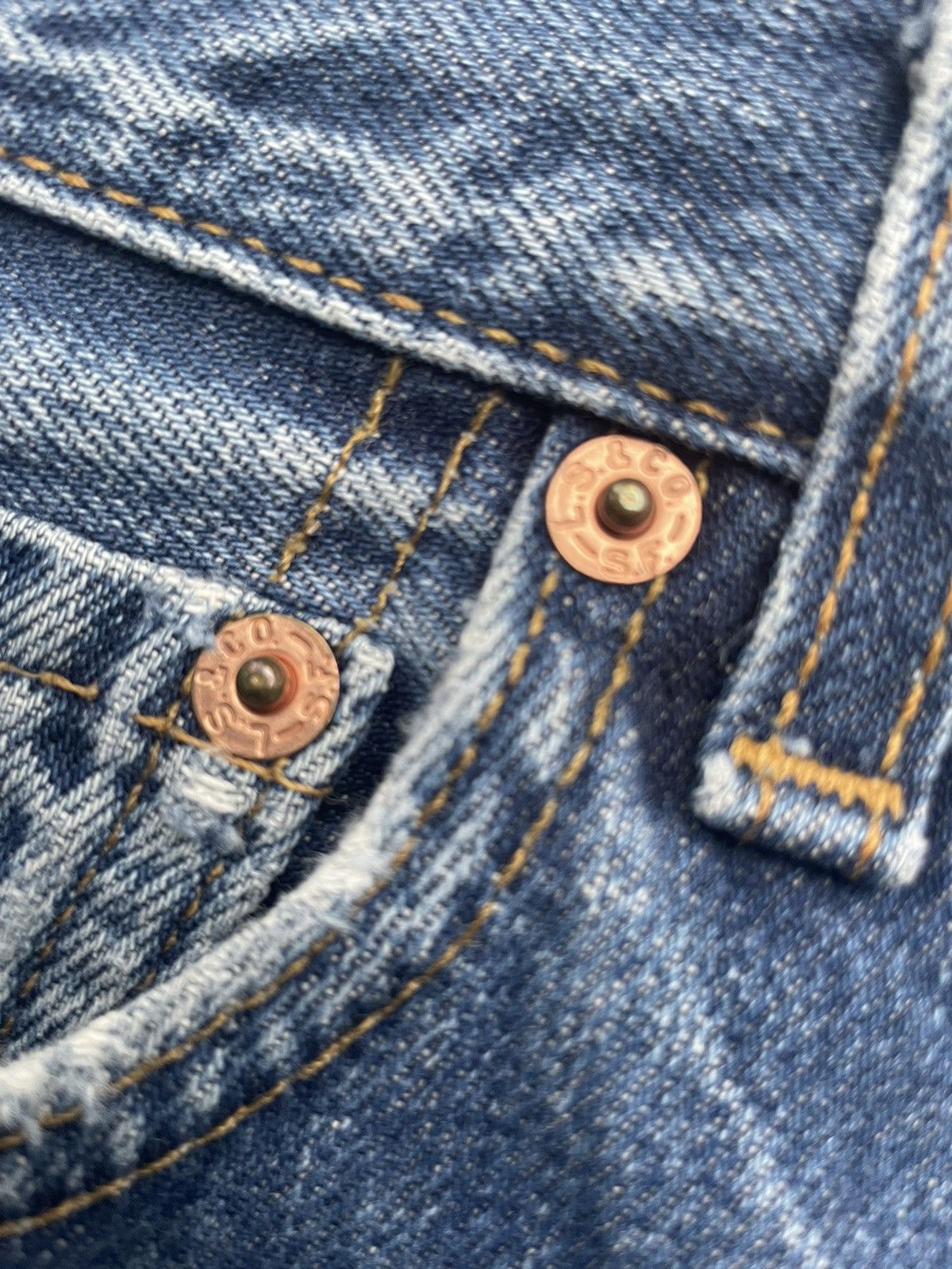 Levi's × Vintage Levi’s 501 e 2000 Usa Stone Aging Wash Size US 29 - 16 Thumbnail
