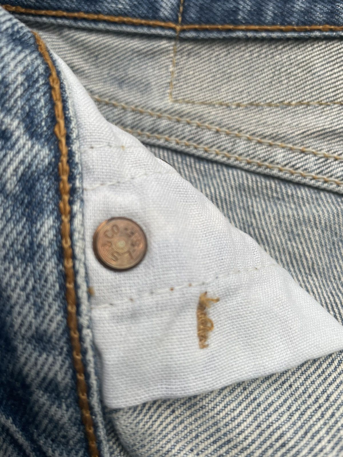 Levi's × Vintage Levi’s 501 e 2000 Usa Stone Aging Wash Size US 29 - 13 Thumbnail