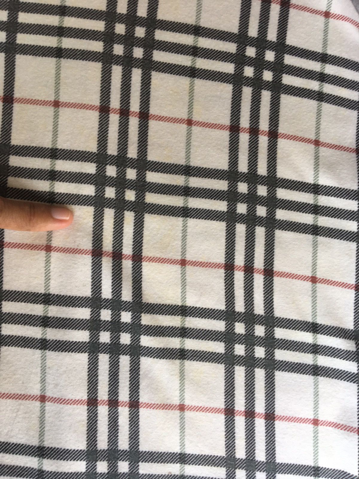 Burberry Vintage Burberry Blue London Checkered Printed Tshirt Size US M / EU 48-50 / 2 - 11 Thumbnail