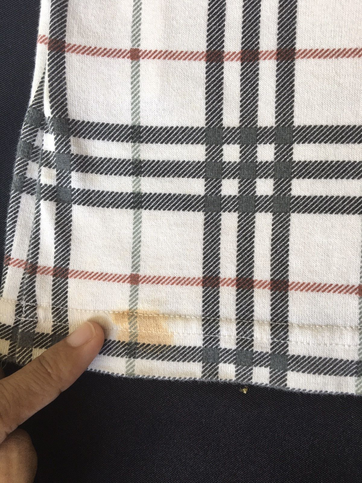 Burberry Vintage Burberry Blue London Checkered Printed Tshirt Size US M / EU 48-50 / 2 - 10 Thumbnail
