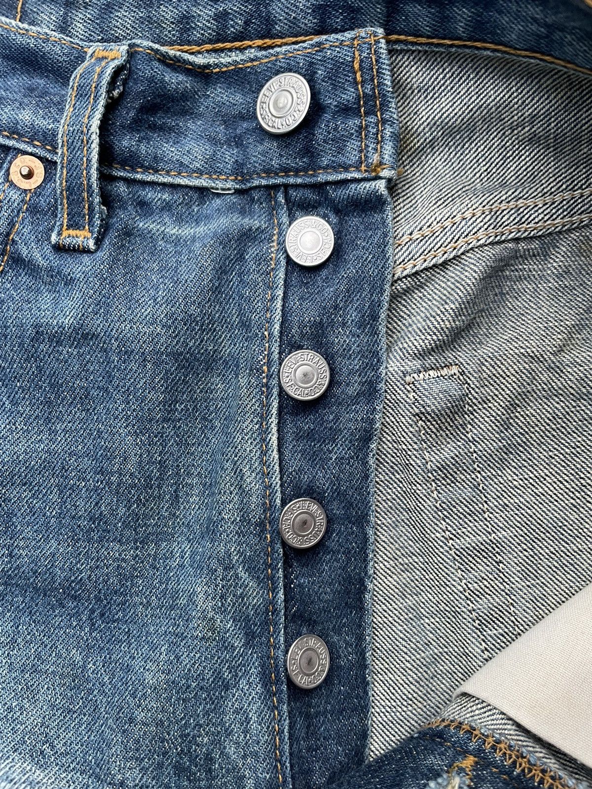 Levi's Vintage 1999 Levis 501 e Usa Size US 30 / EU 46 - 20 Thumbnail