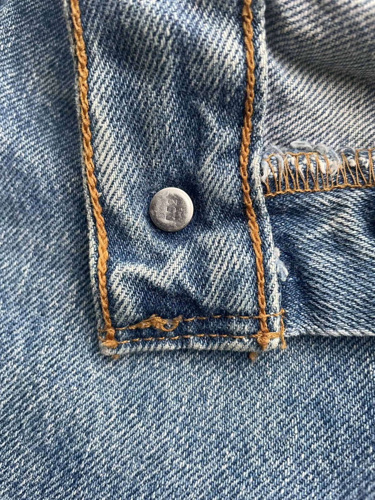 Levi's Vintage Levi’s 501 e 1995 Usa Stone Aging Wash Size US 28 / EU 44 - 15 Thumbnail