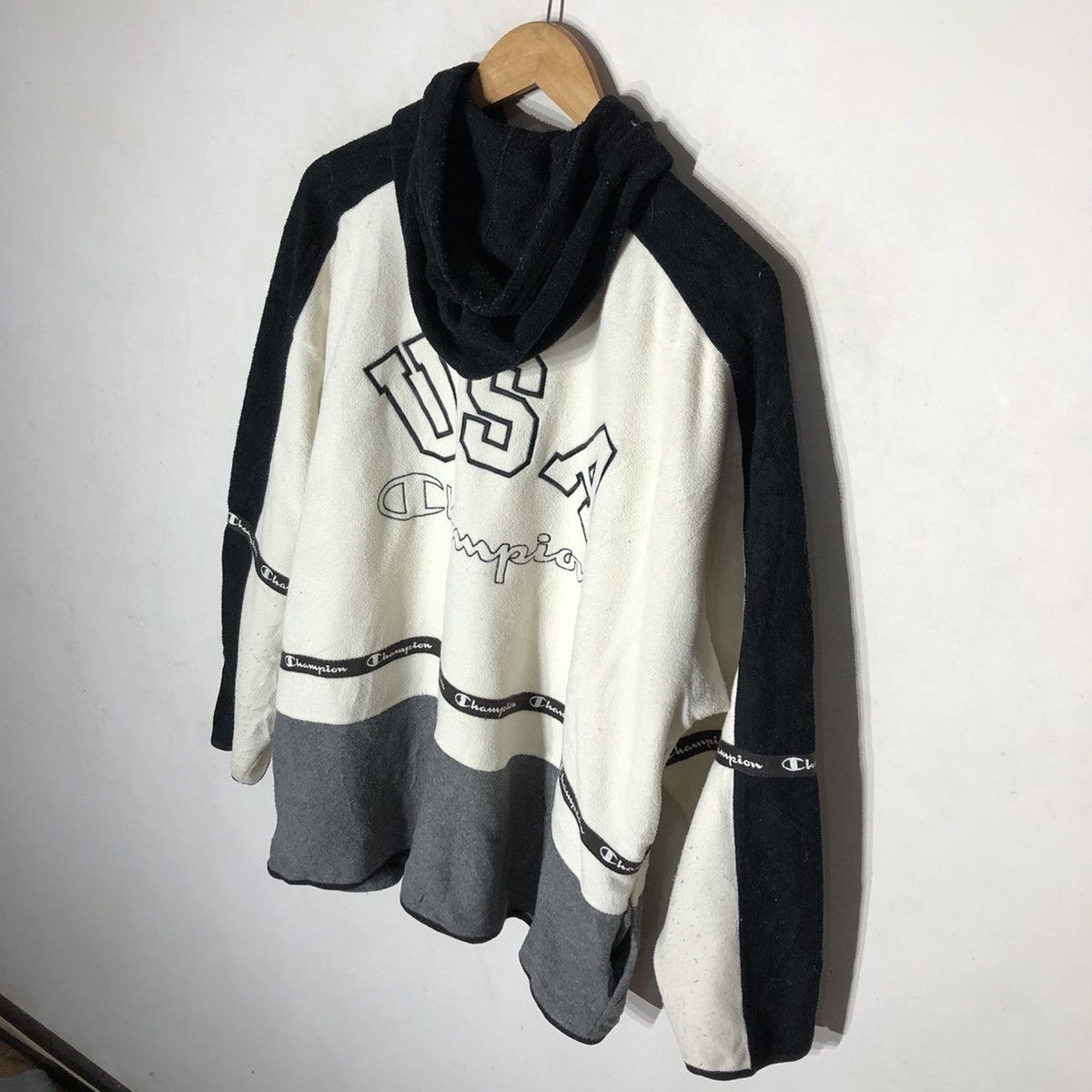 Champion SPELL OUT EMBROIDERY USA CHAMPION HOODIE ZIPPER Size US M / EU 48-50 / 2 - 8 Thumbnail