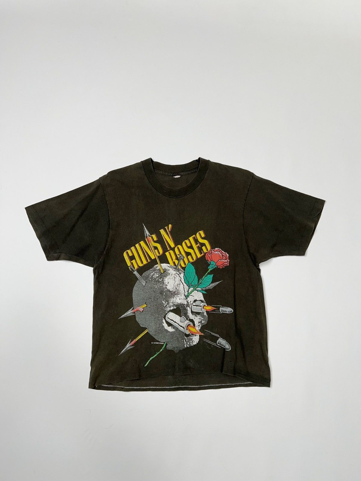 image of Band Tees x Guns N Roses Vintage Guns N Roses 1988 Tee Appetite For Destruction in Khaki Green (Siz