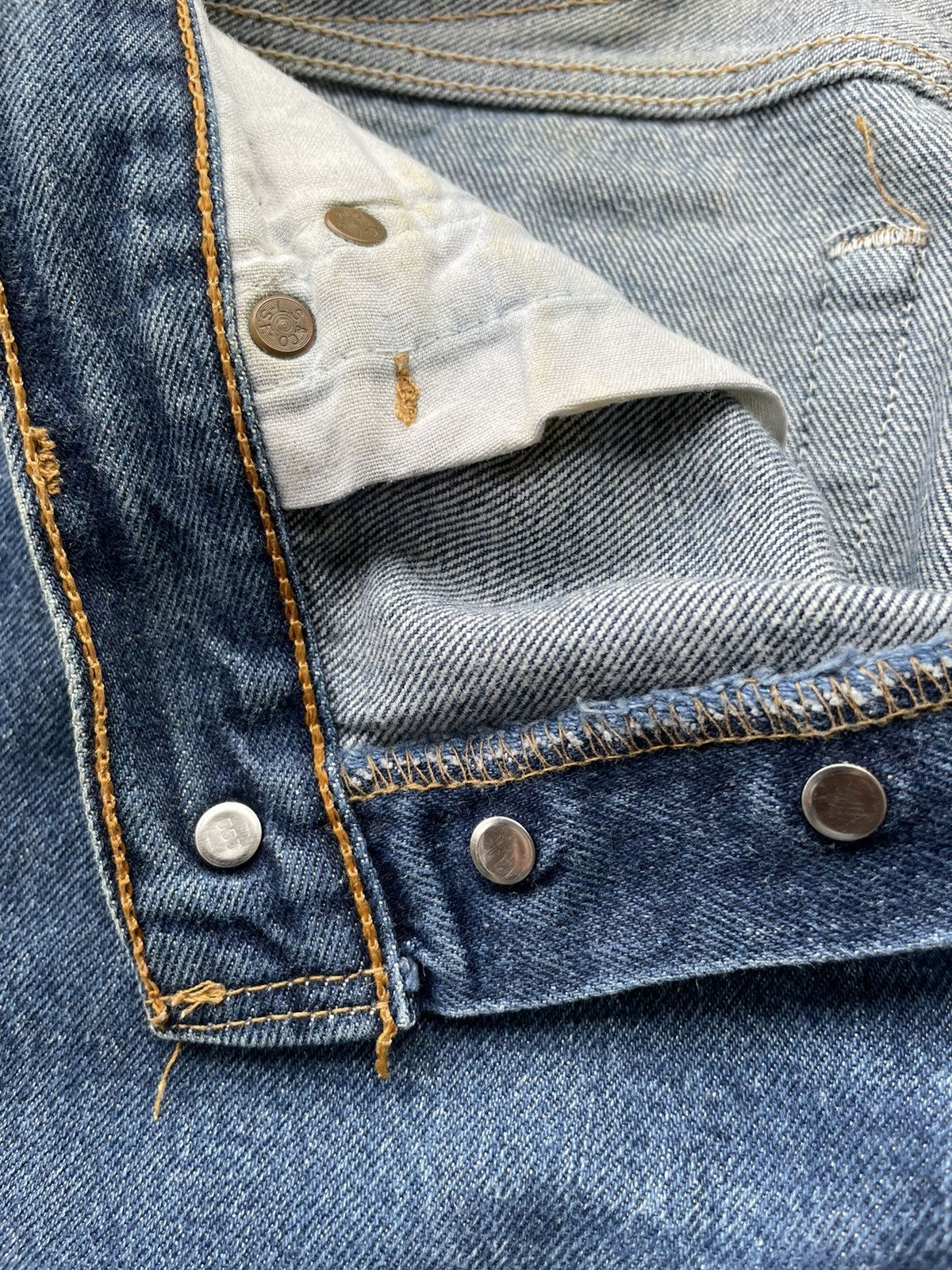 Levi's Vintage Levis 501 1988 Usa Aging Faded Wash Denim Size US 31 - 13 Thumbnail