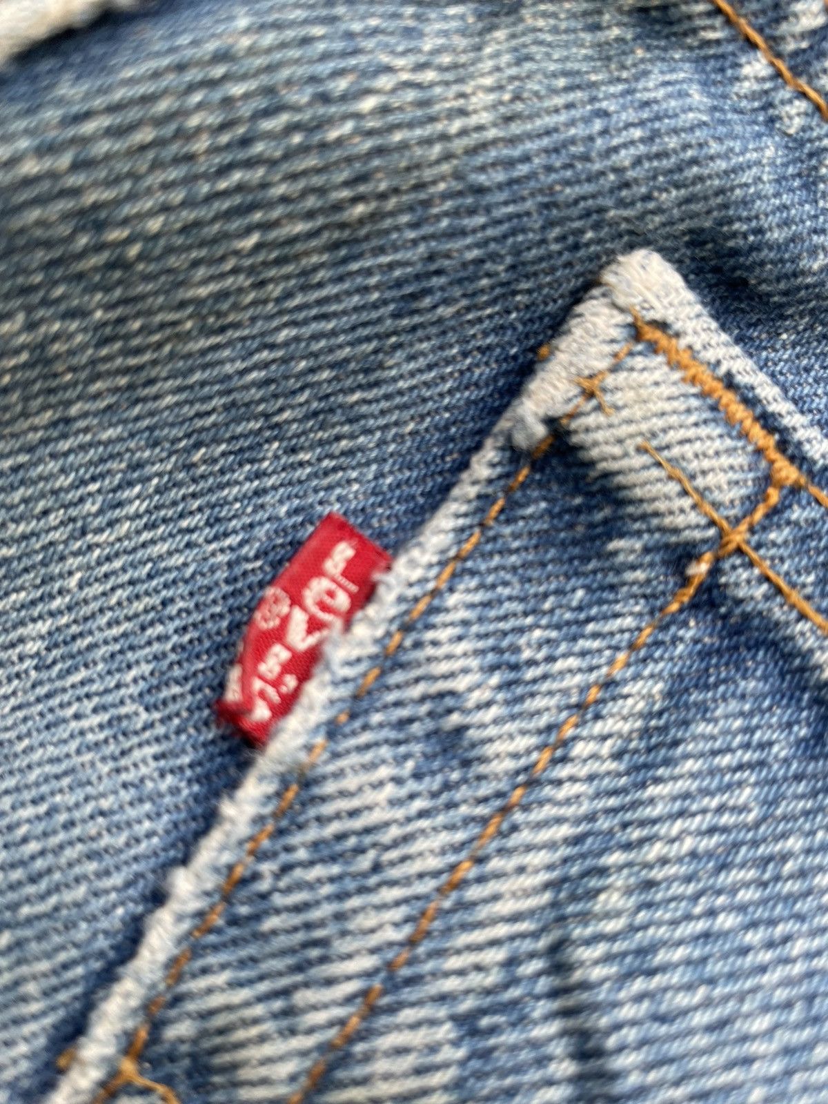 Levi's Vintage Levis 501 1988 Usa Aging Faded Wash Denim Size US 31 - 15 Thumbnail