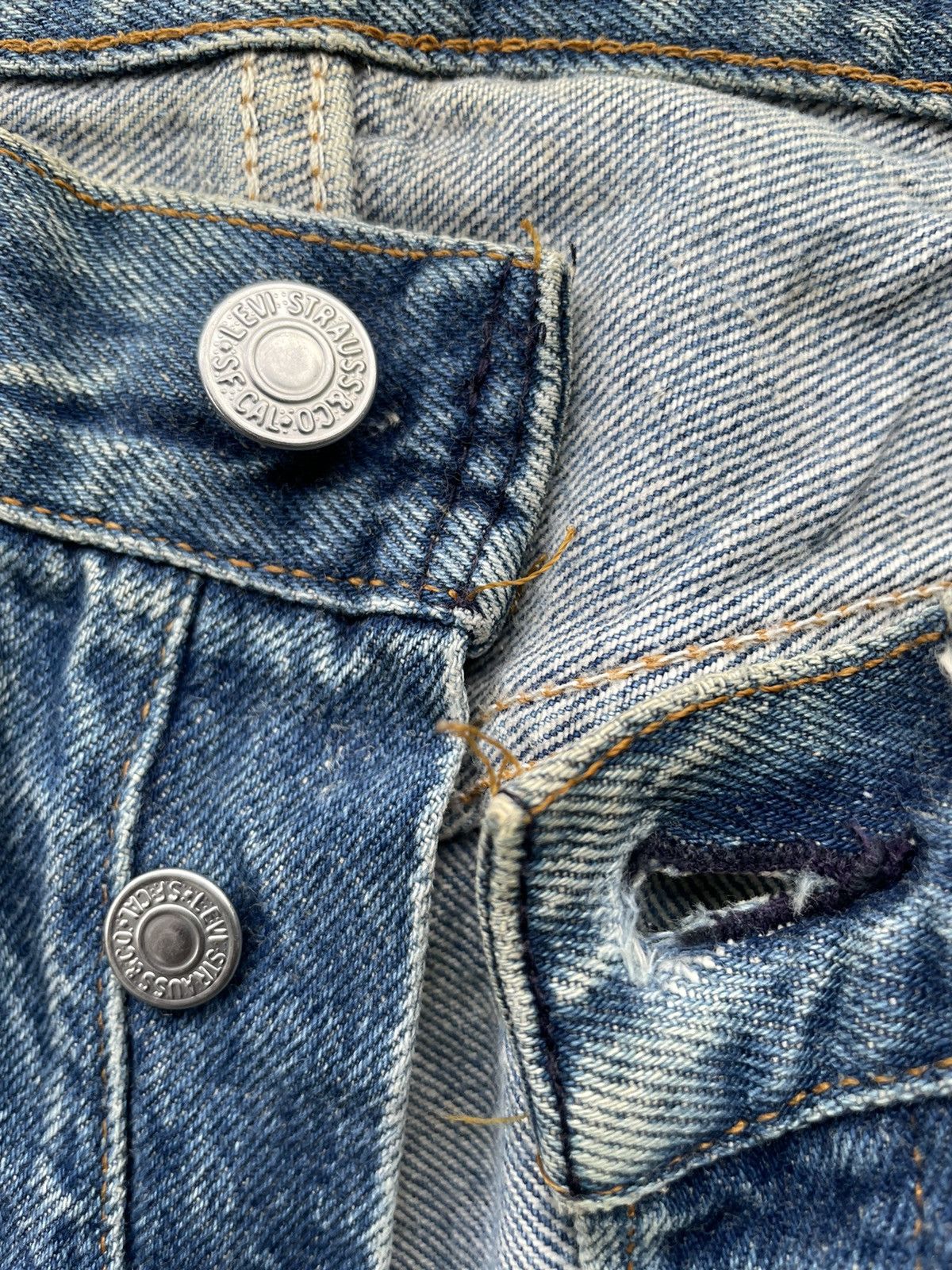 Levi's Vintage Levis 501 1988 Usa Aging Faded Wash Denim Size US 31 - 21 Thumbnail