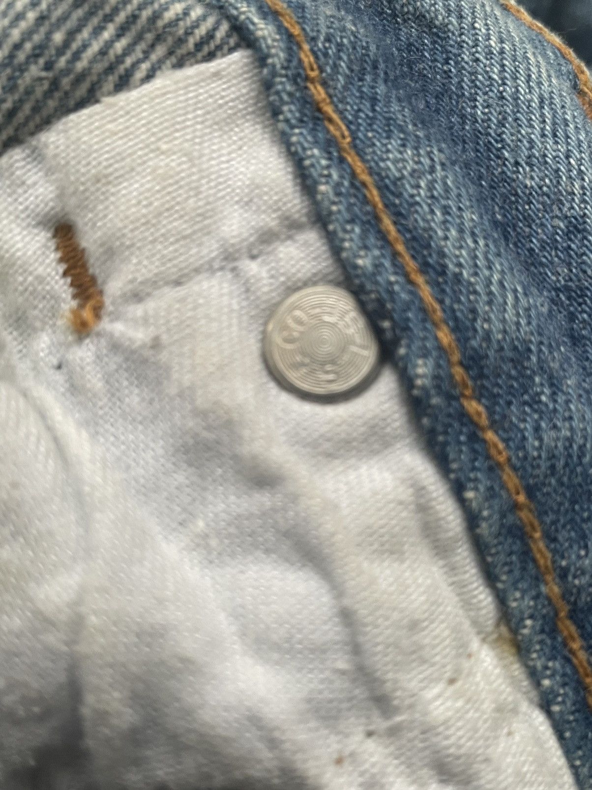 Levi's Vintage Levi’s 501XX e 1990 Aging Faded Wash Size US 31 - 11 Thumbnail