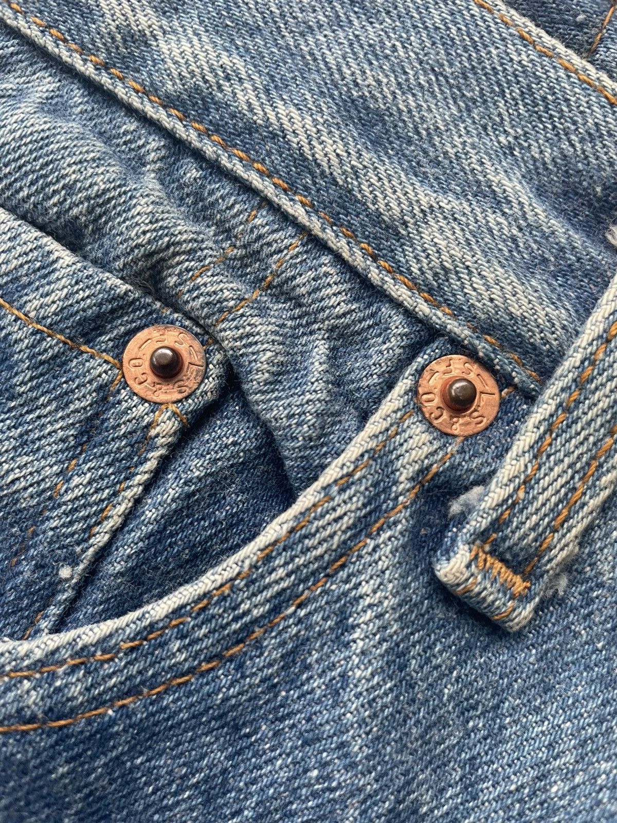 Levi's Vintage Levi’s 501XX e 1990 Aging Faded Wash Size US 31 - 17 Thumbnail